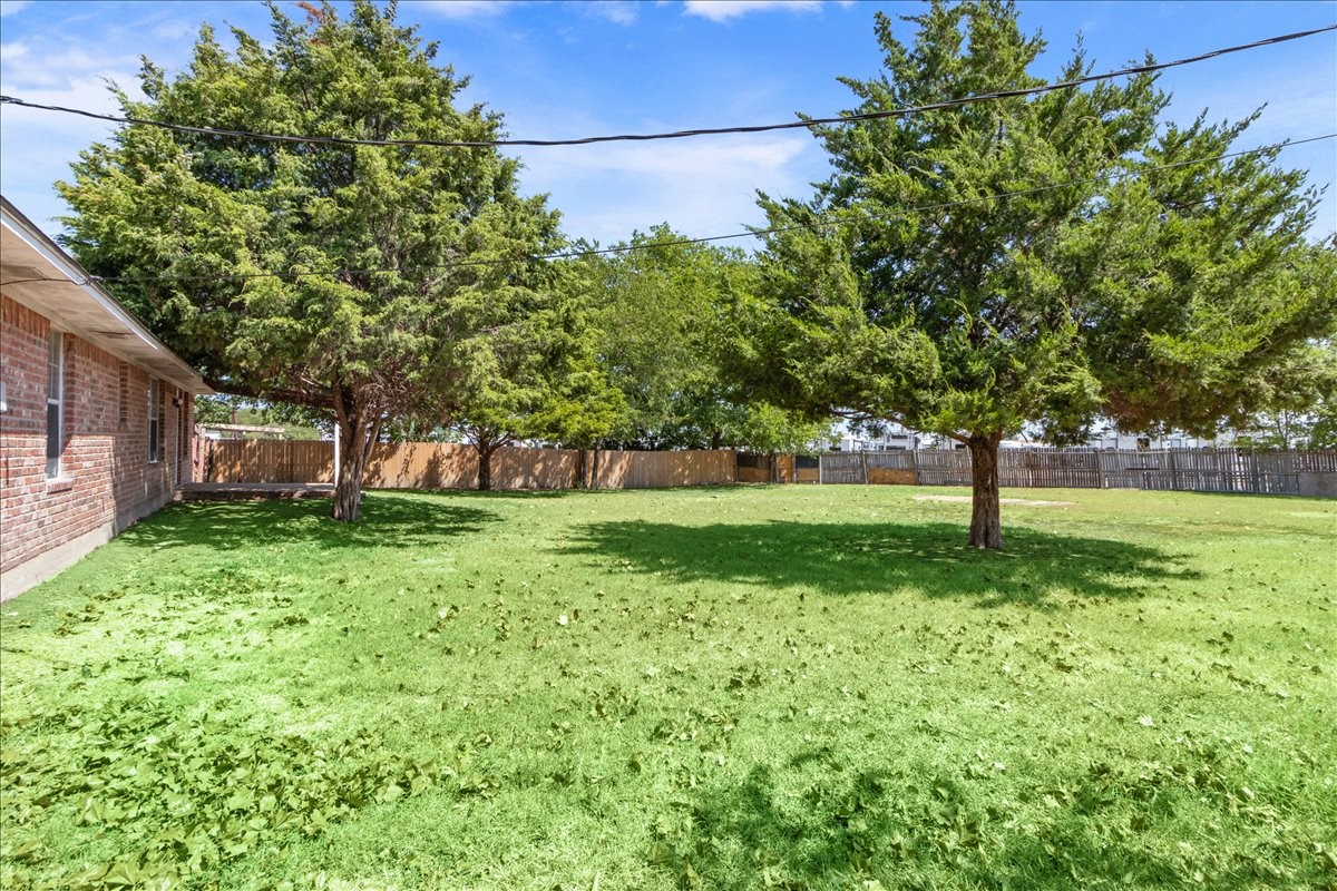 706 Rolling Hills Drive Hewitt TX 76643