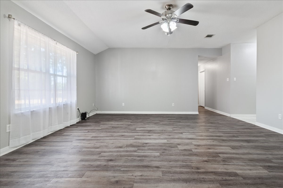 706 Rolling Hills Drive Hewitt TX 76643