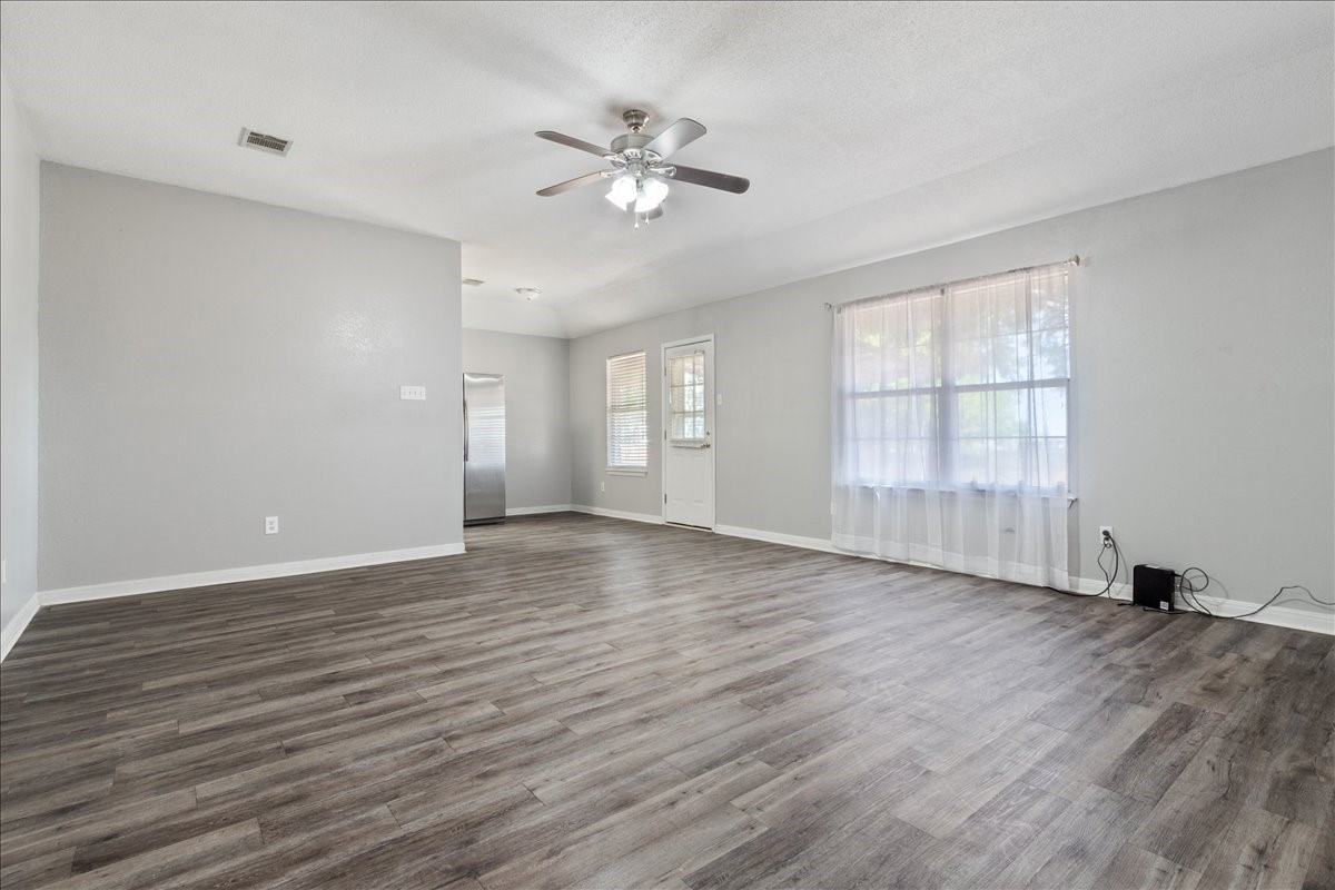 706 Rolling Hills Drive Hewitt TX 76643