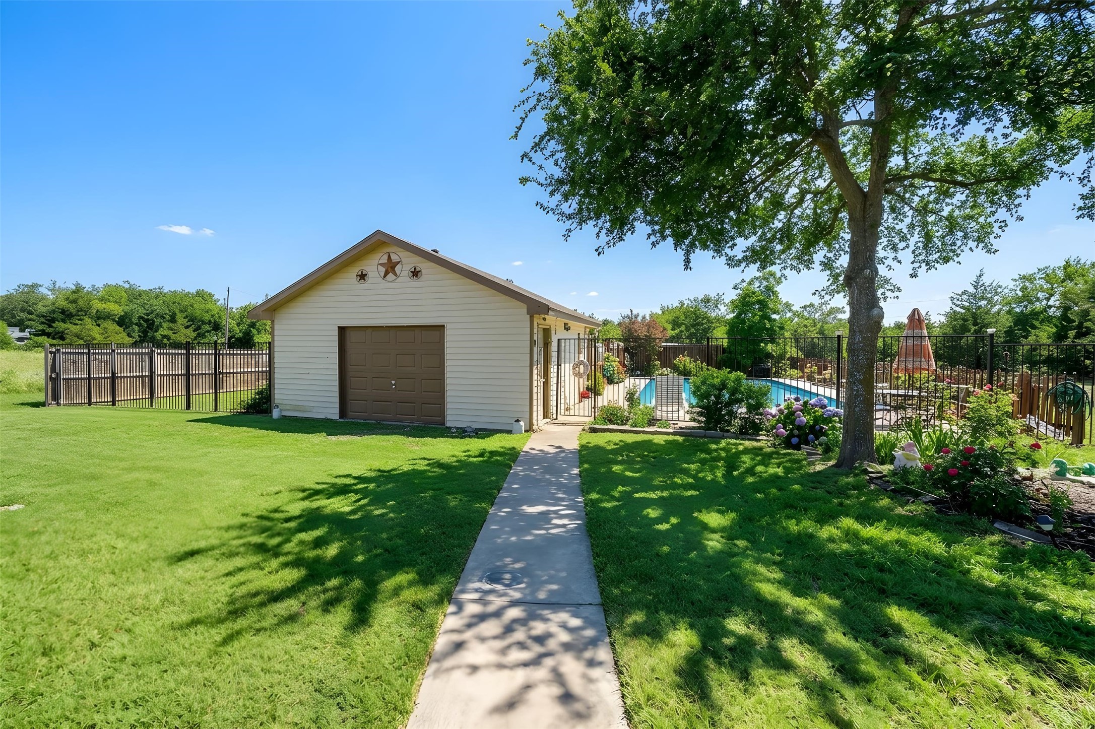717 Houston Street Anna TX 75409