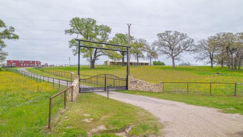 3209 W County Road 212 Buffalo TX 75831