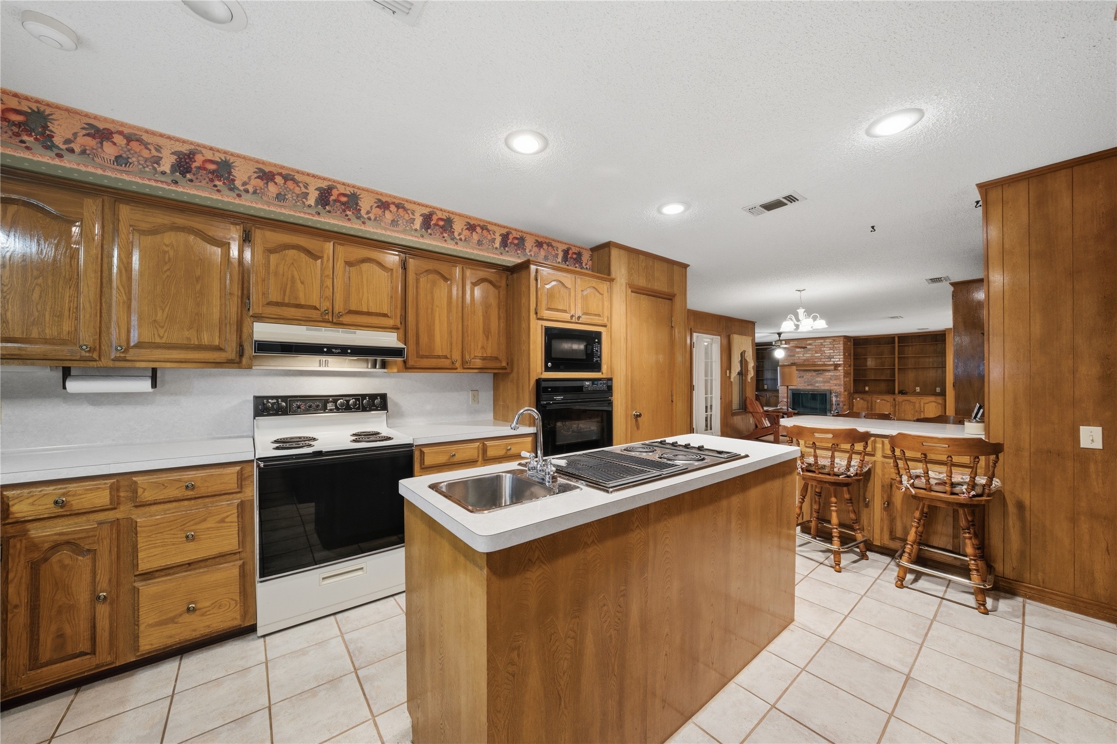 17804 Cr 4235 Frankston TX 75763