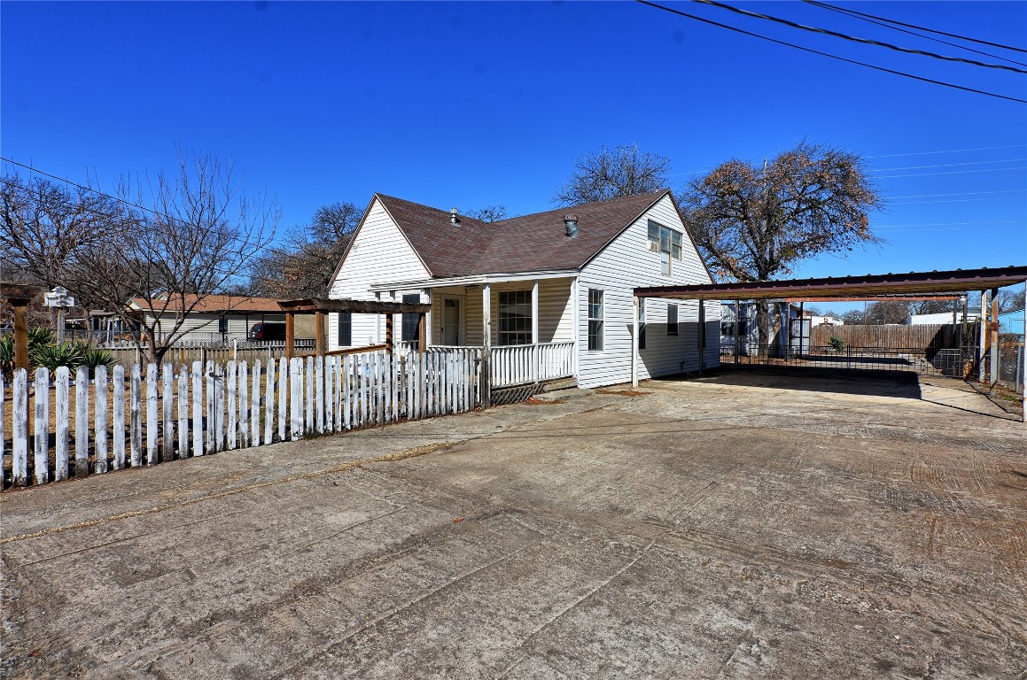 4031 Hollis Street Haltom City TX 76111