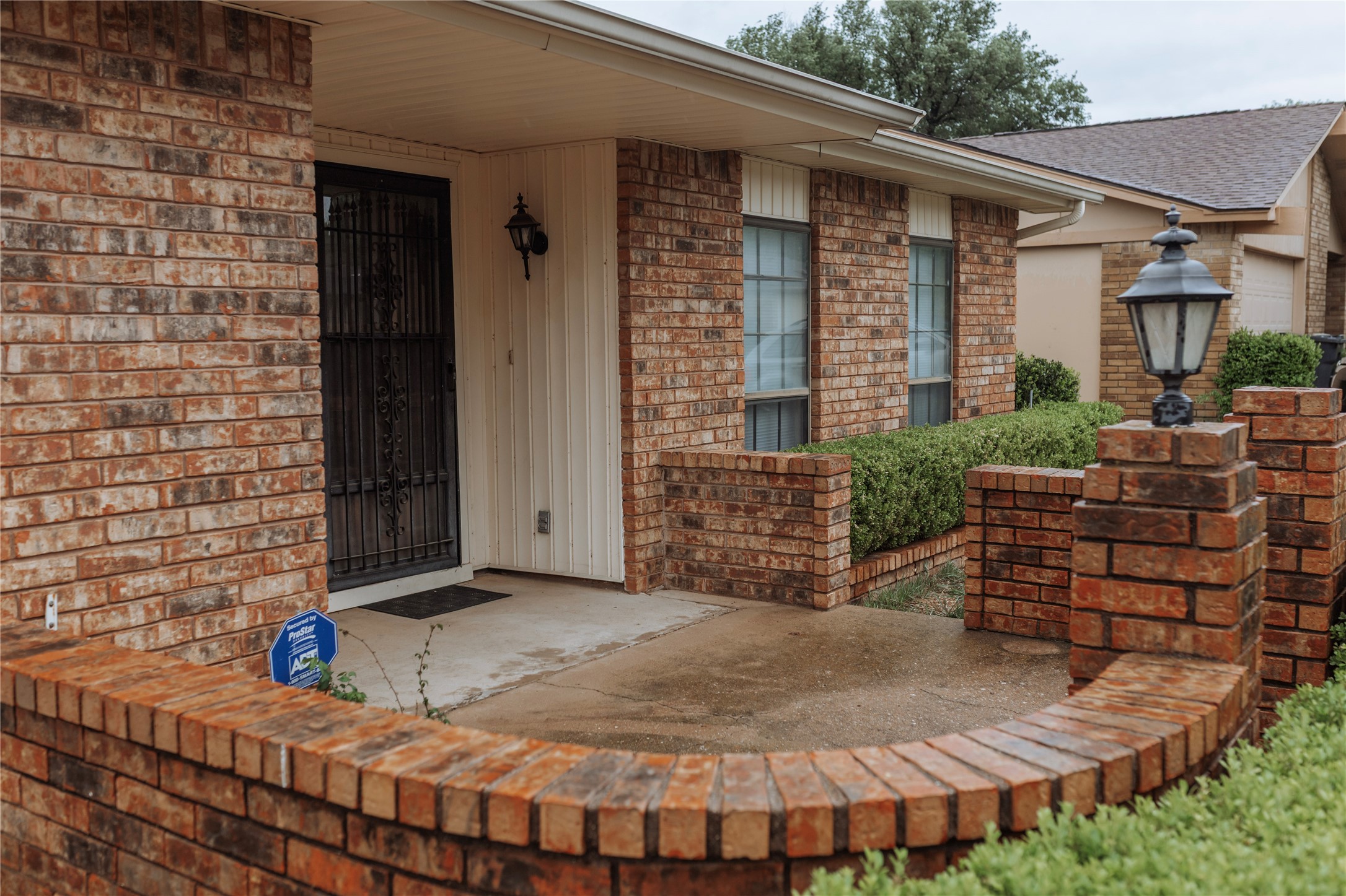 2609 Treeview Drive Arlington TX 76016