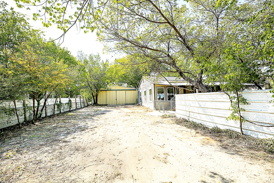 210 Walnut Street Chico TX 76431