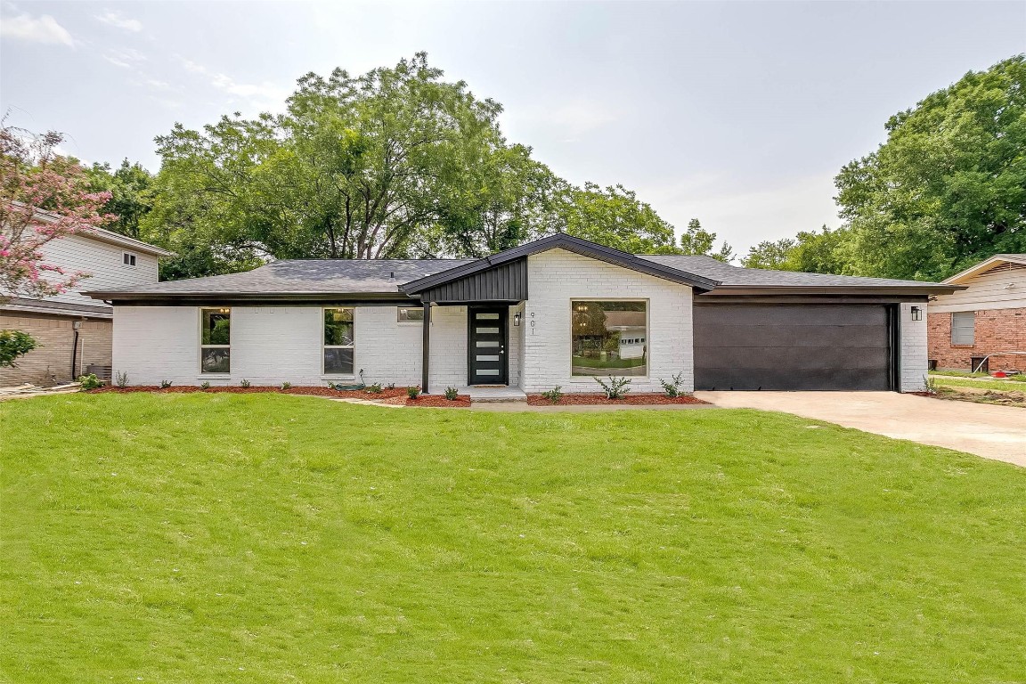 901 Livingston Drive Hurst TX 76053