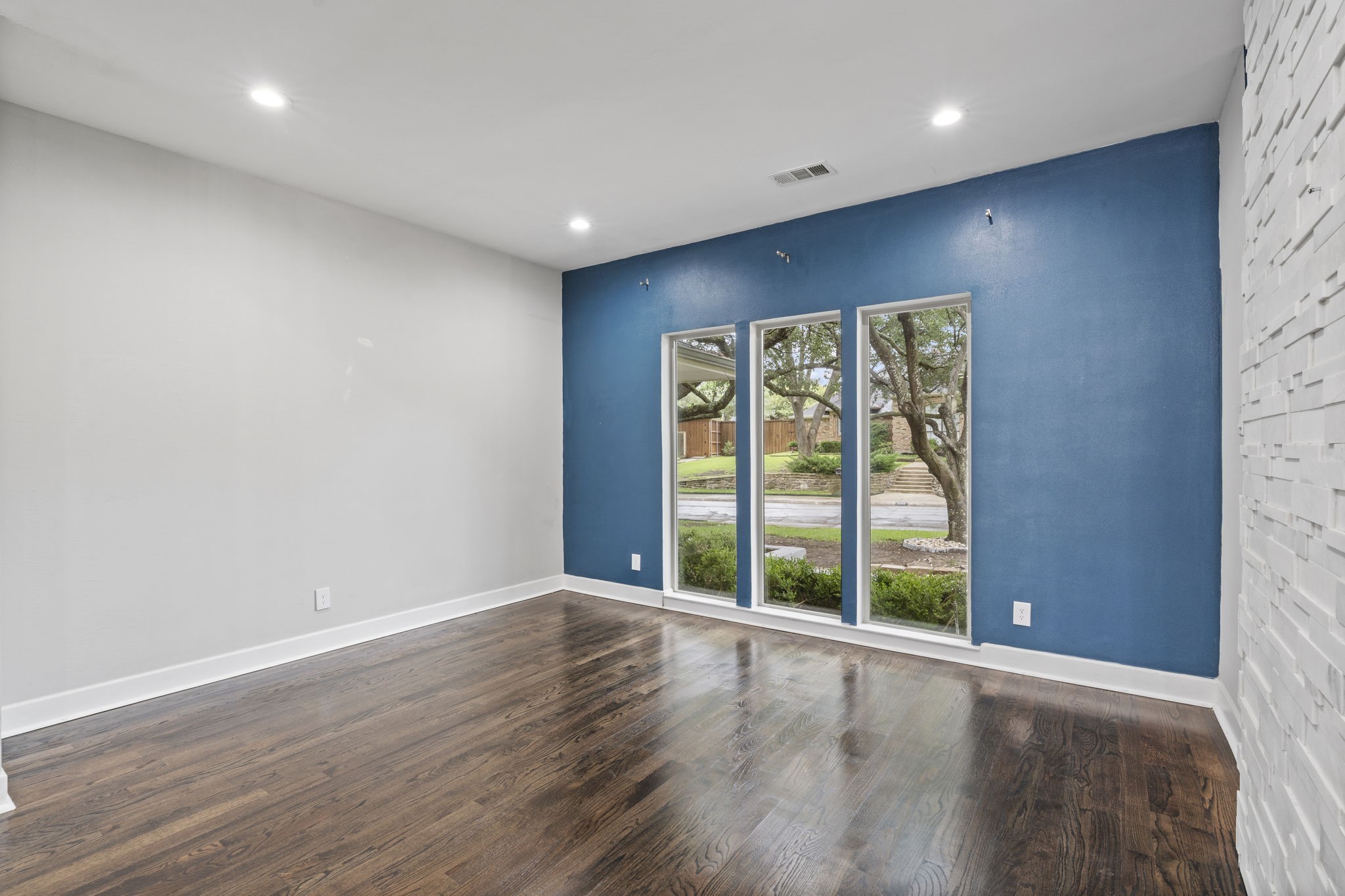 9405 Rocky Branch Drive Dallas TX 75243