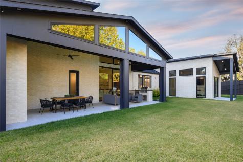 10142 Coppedge Lane Dallas TX 75229