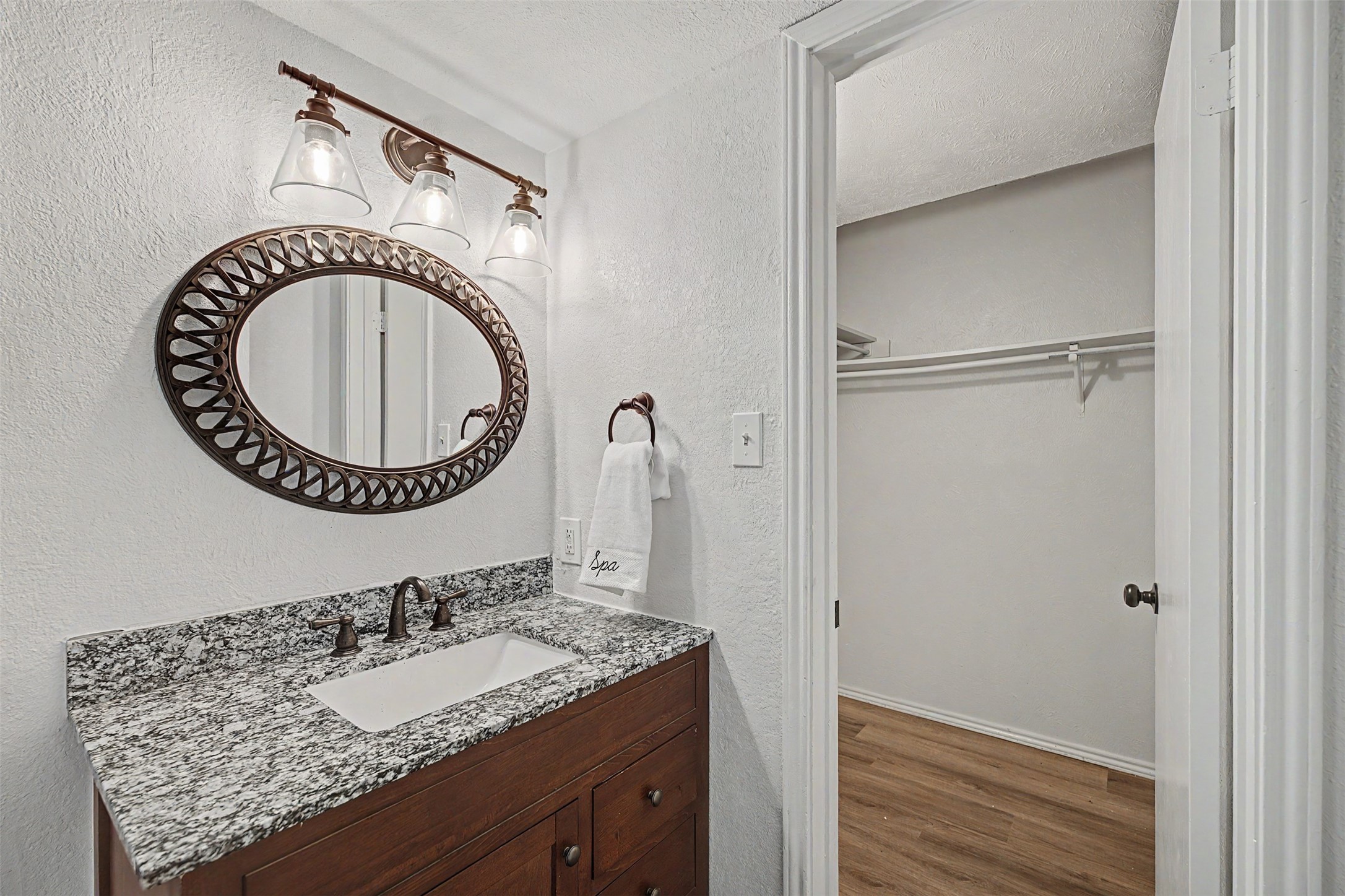 2506 Sunflower Drive Arlington TX 76014