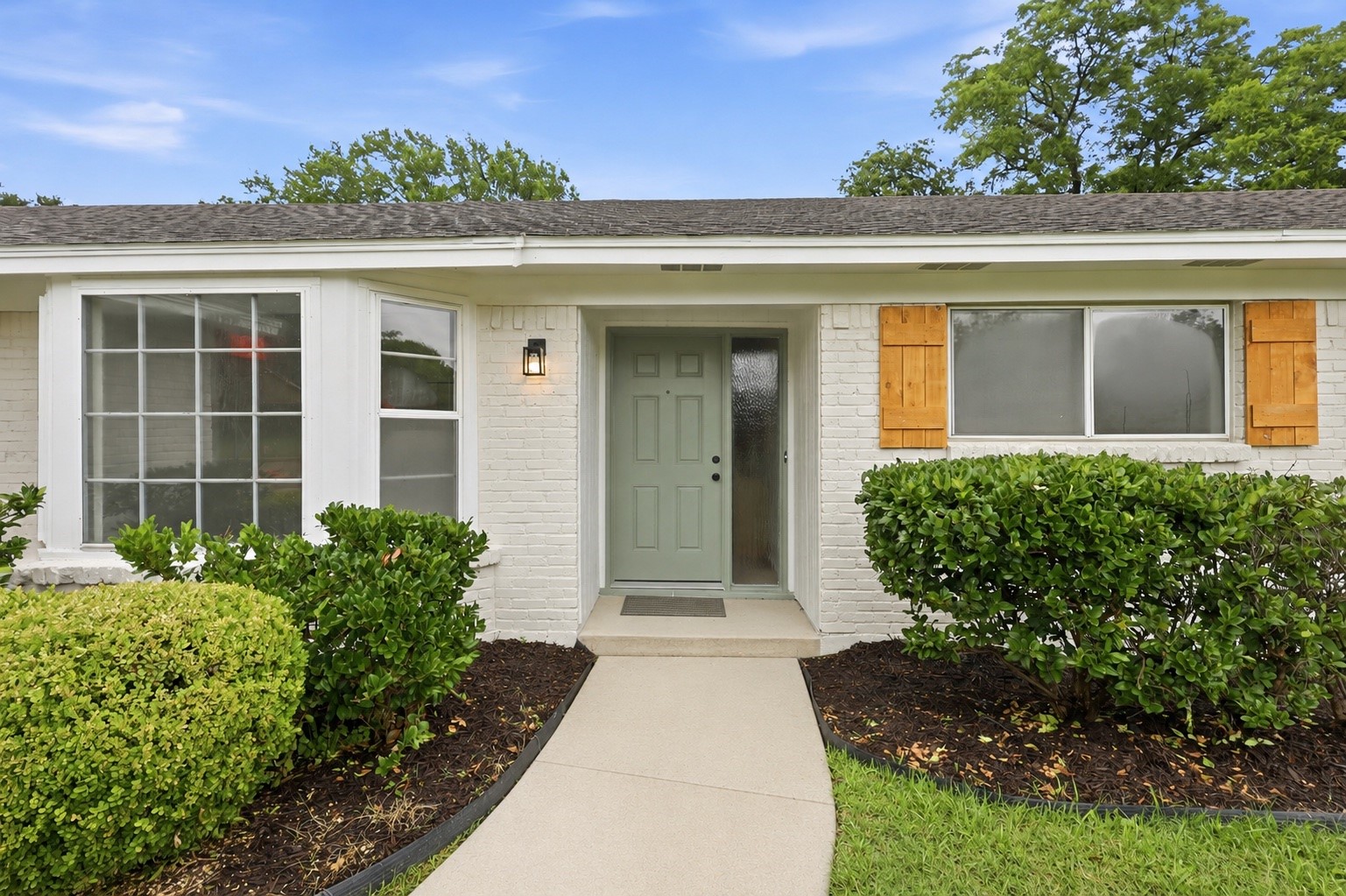 2112 Stonegate Drive N Bedford TX 76021