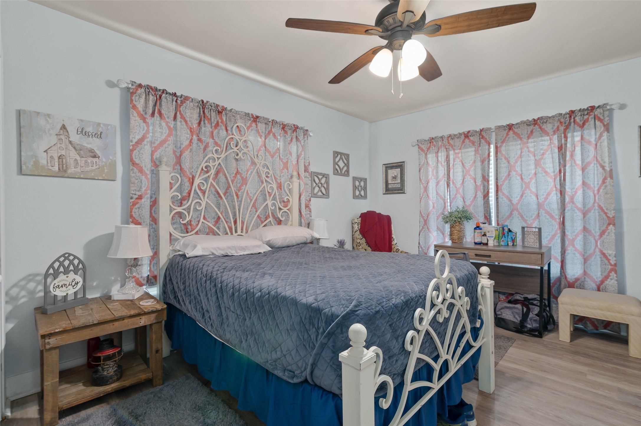 211 S Wickham Street Alvord TX 76225