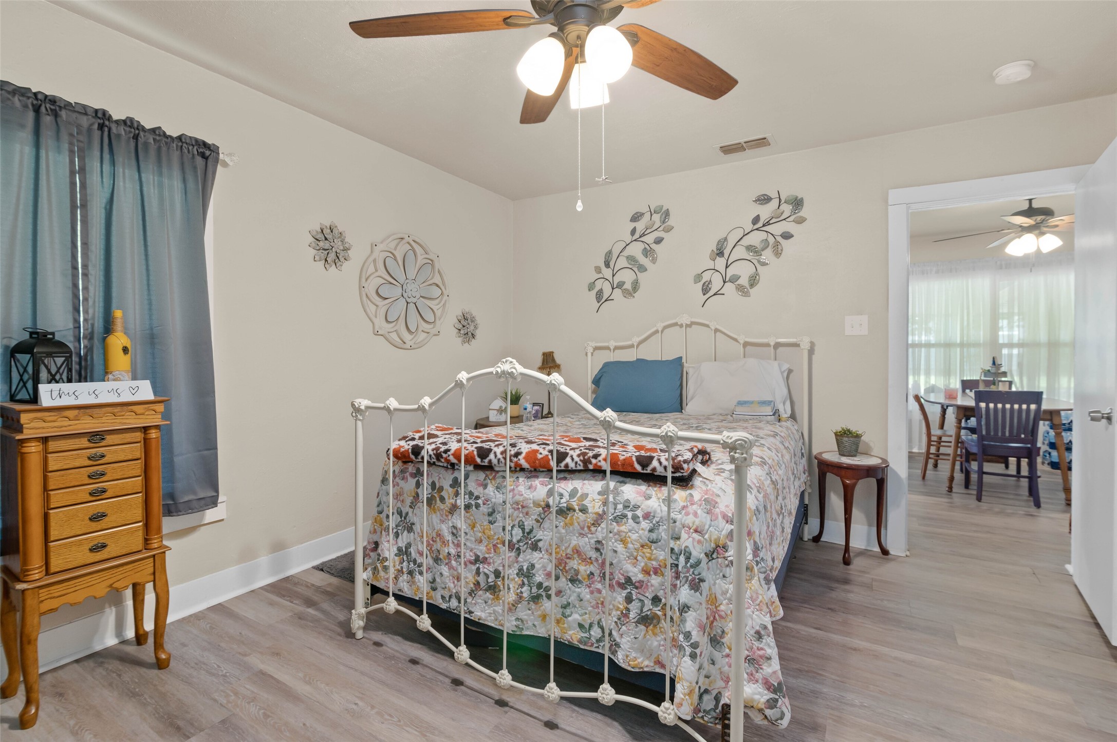 211 S Wickham Street Alvord TX 76225