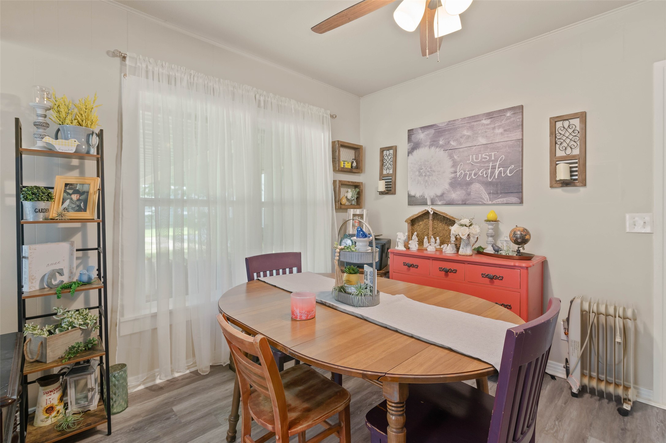 211 S Wickham Street Alvord TX 76225