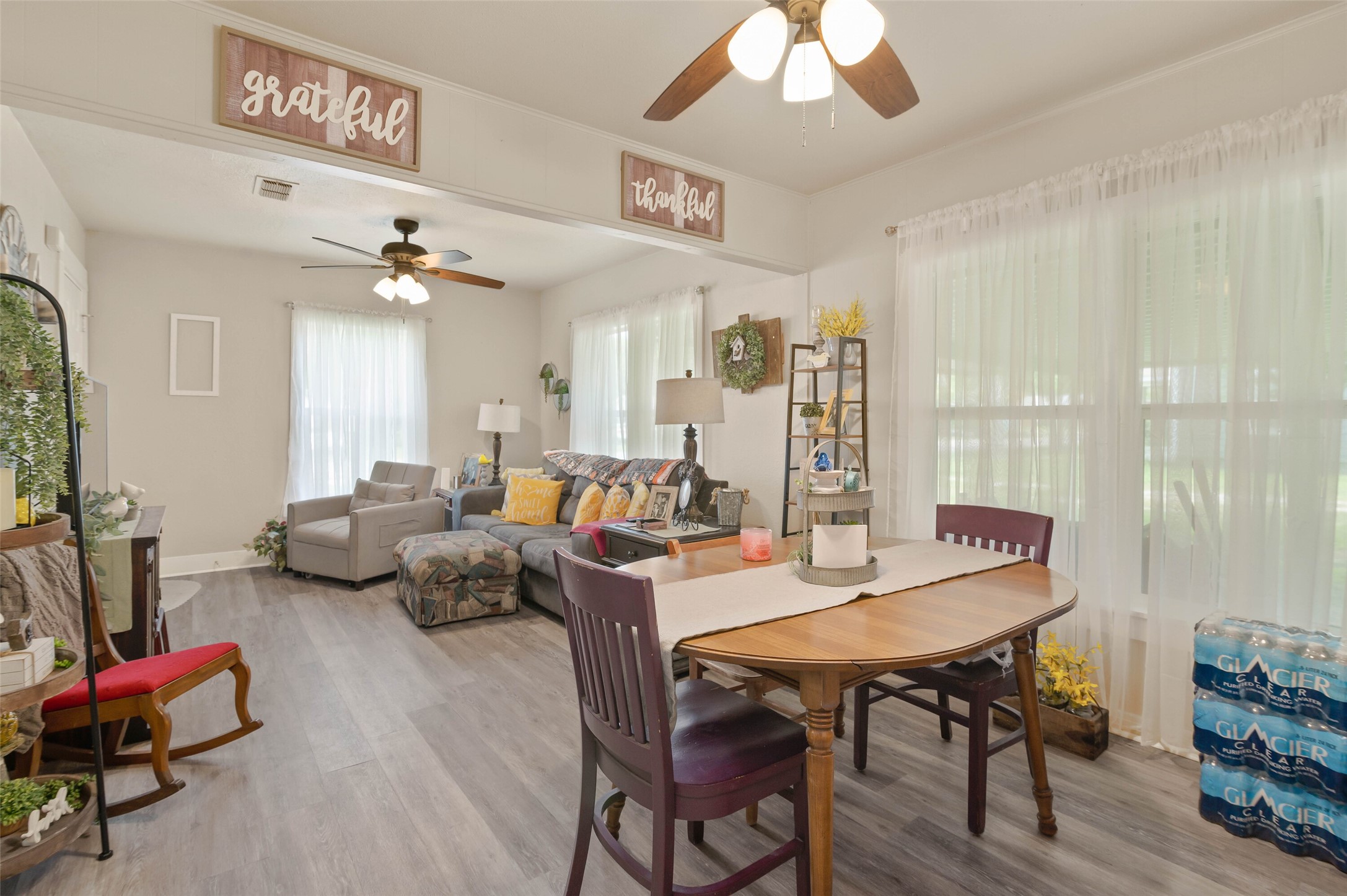 211 S Wickham Street Alvord TX 76225