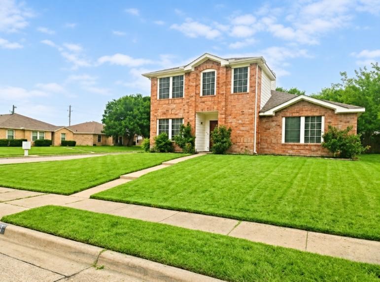2471 Mallory Lane Lancaster TX 75134