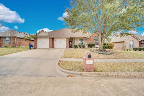 1305 Louise Lane Ennis TX 75119