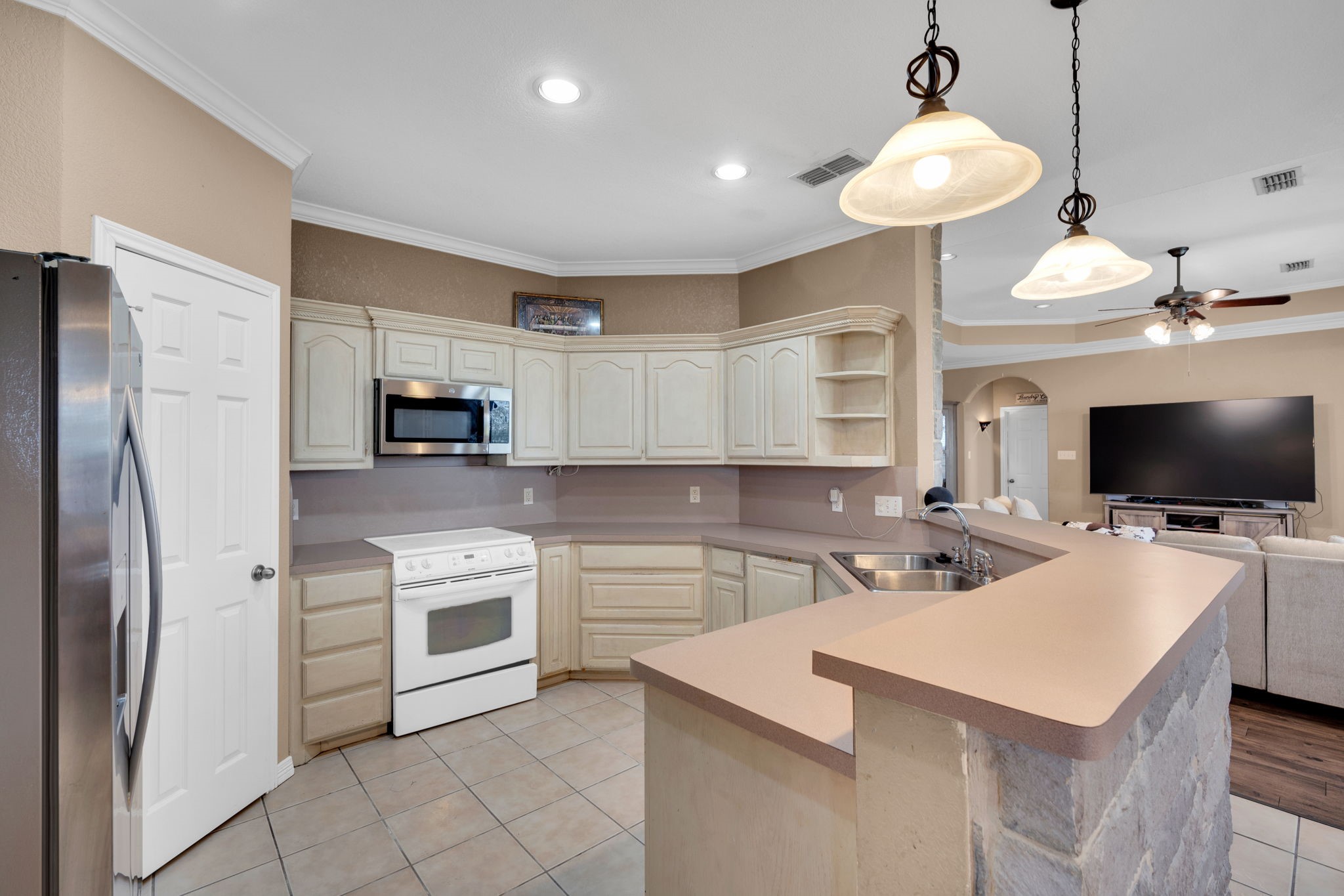1305 Louise Lane Ennis TX 75119