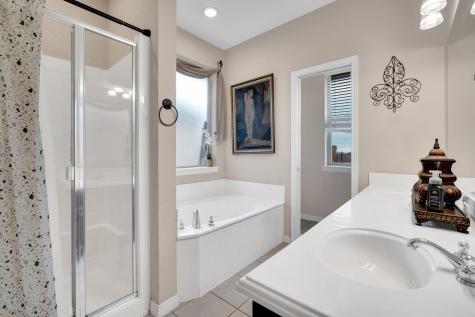 1305 Louise Lane Ennis TX 75119
