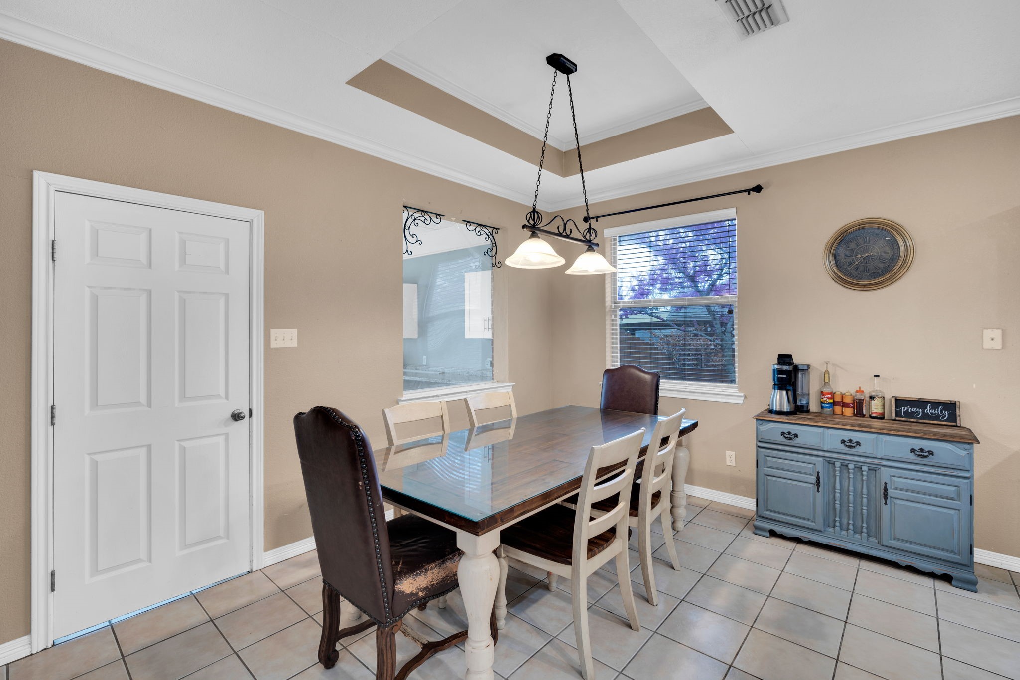 1305 Louise Lane Ennis TX 75119