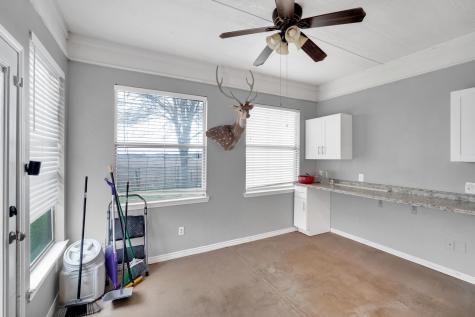 1305 Louise Lane Ennis TX 75119