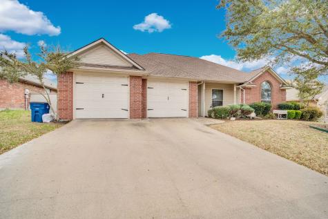 1305 Louise Lane Ennis TX 75119