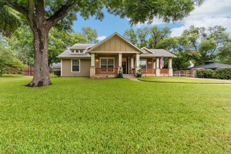 303 S 4th Street Grandview TX 76050