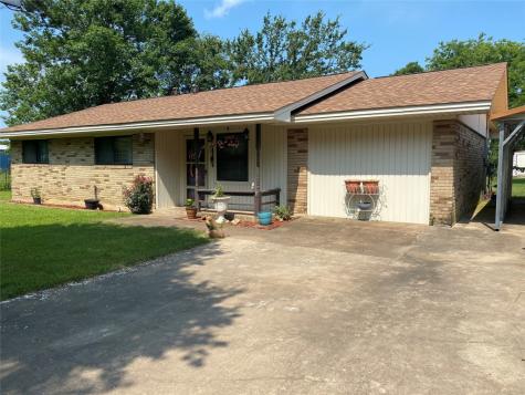 114 Taylor Street Como TX 75431