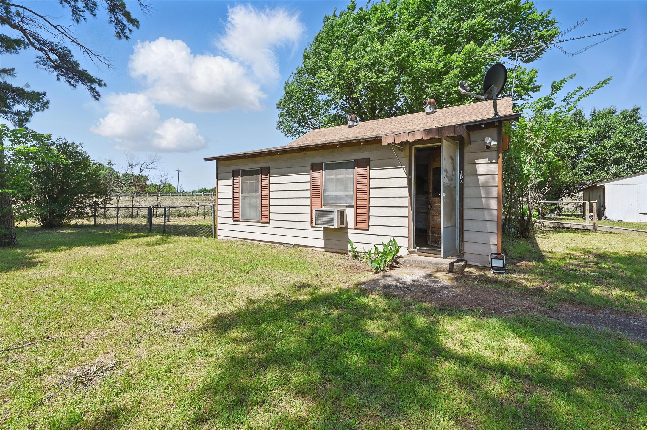 402 S Watson Street Alvarado TX 76009