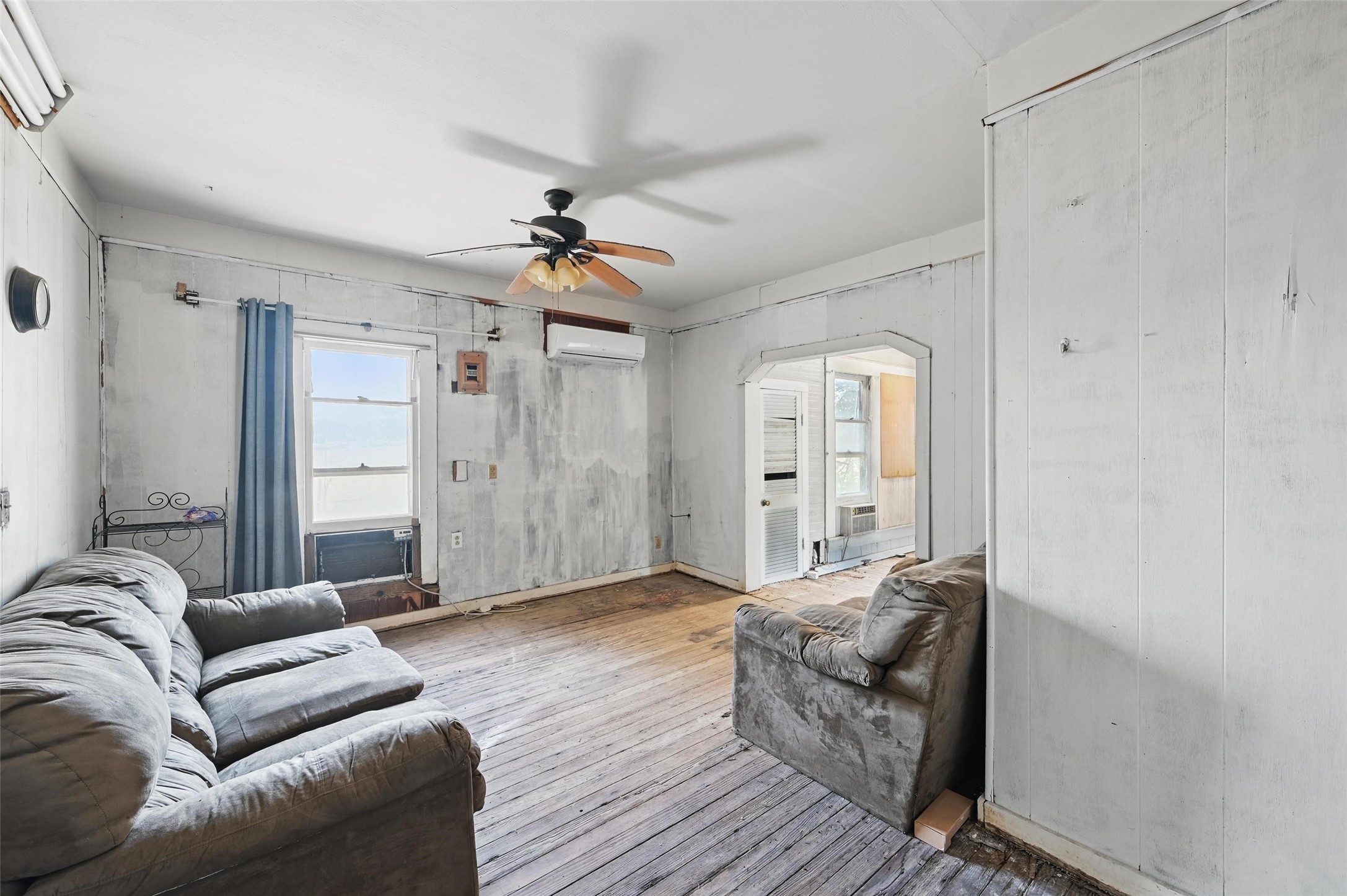 402 S Watson Street Alvarado TX 76009