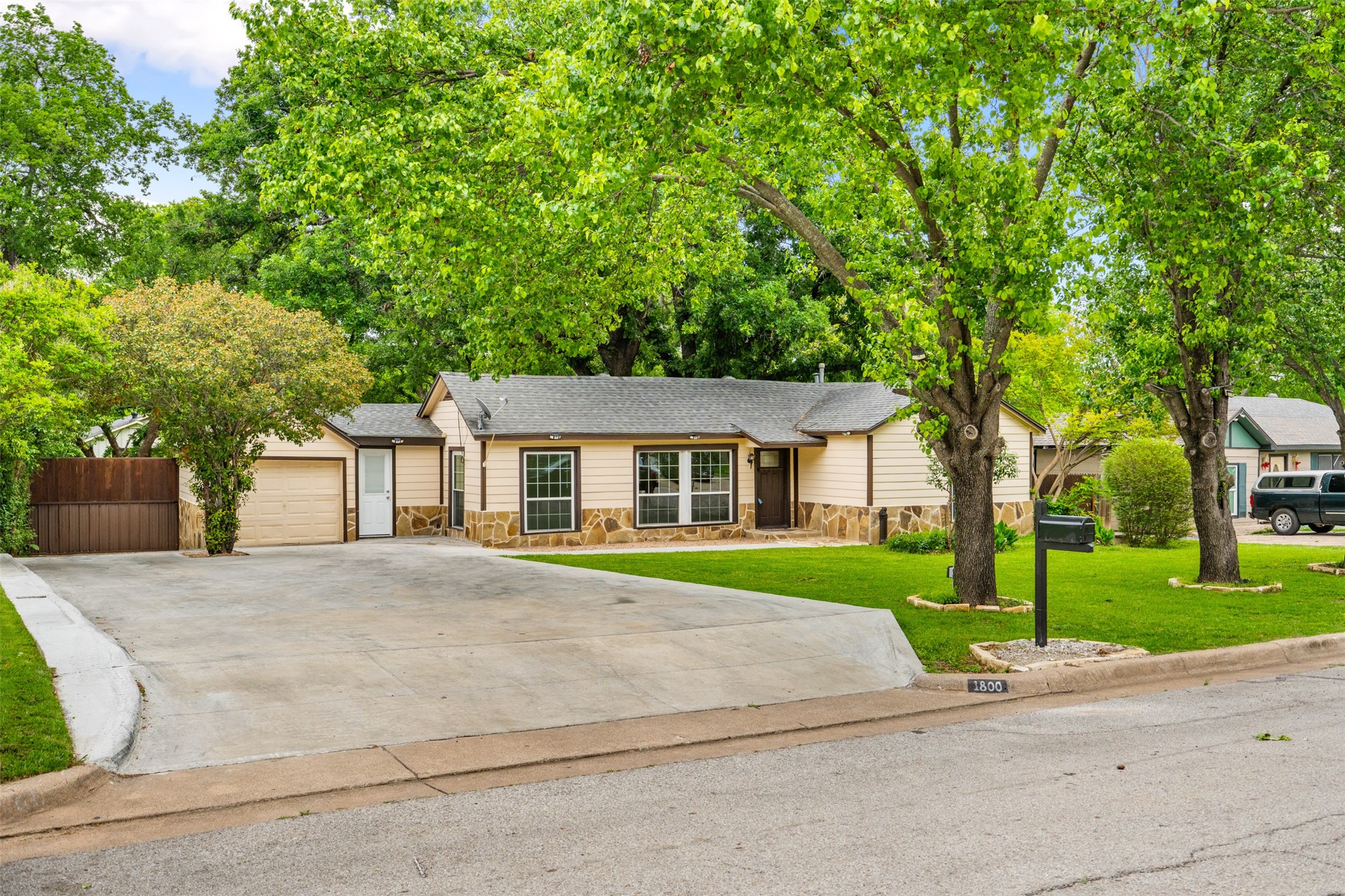 1800 Brook Hollow Drive Fort Worth TX 76114