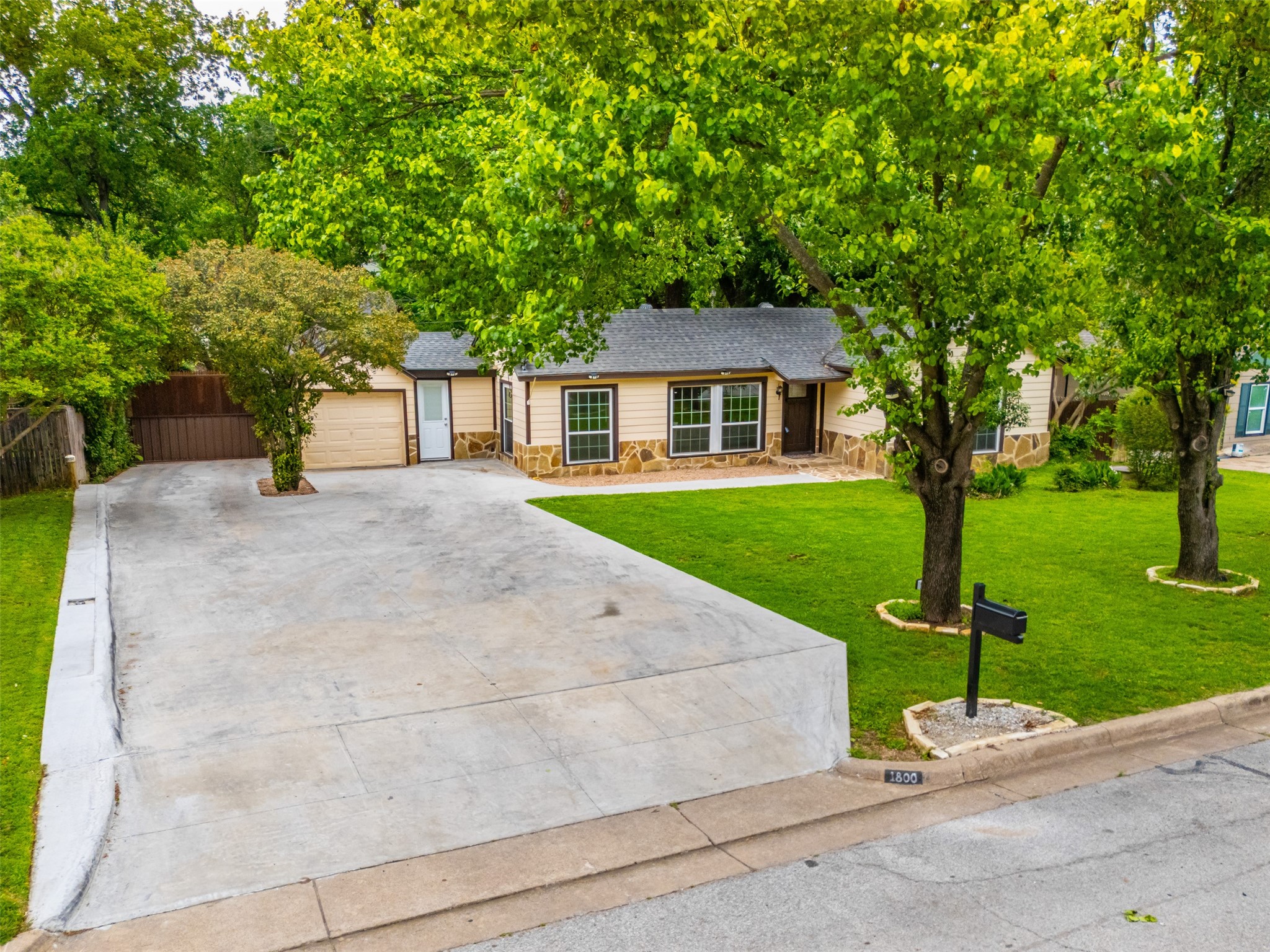 1800 Brook Hollow Drive Fort Worth TX 76114