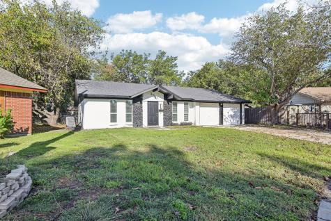 353 Forrest Hill Circle Grand Prairie TX 75052