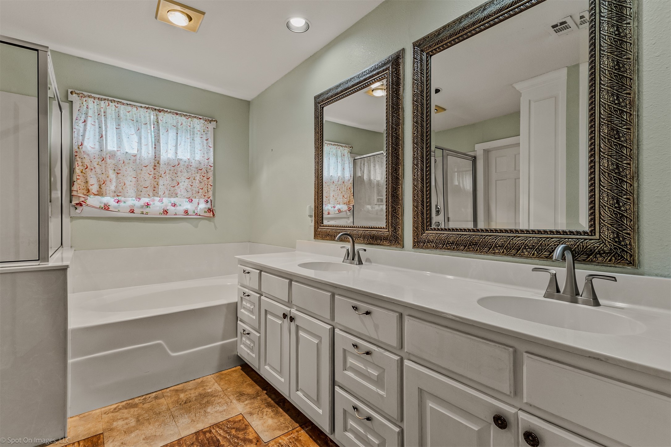 914 Griffith Avenue Terrell TX 75160
