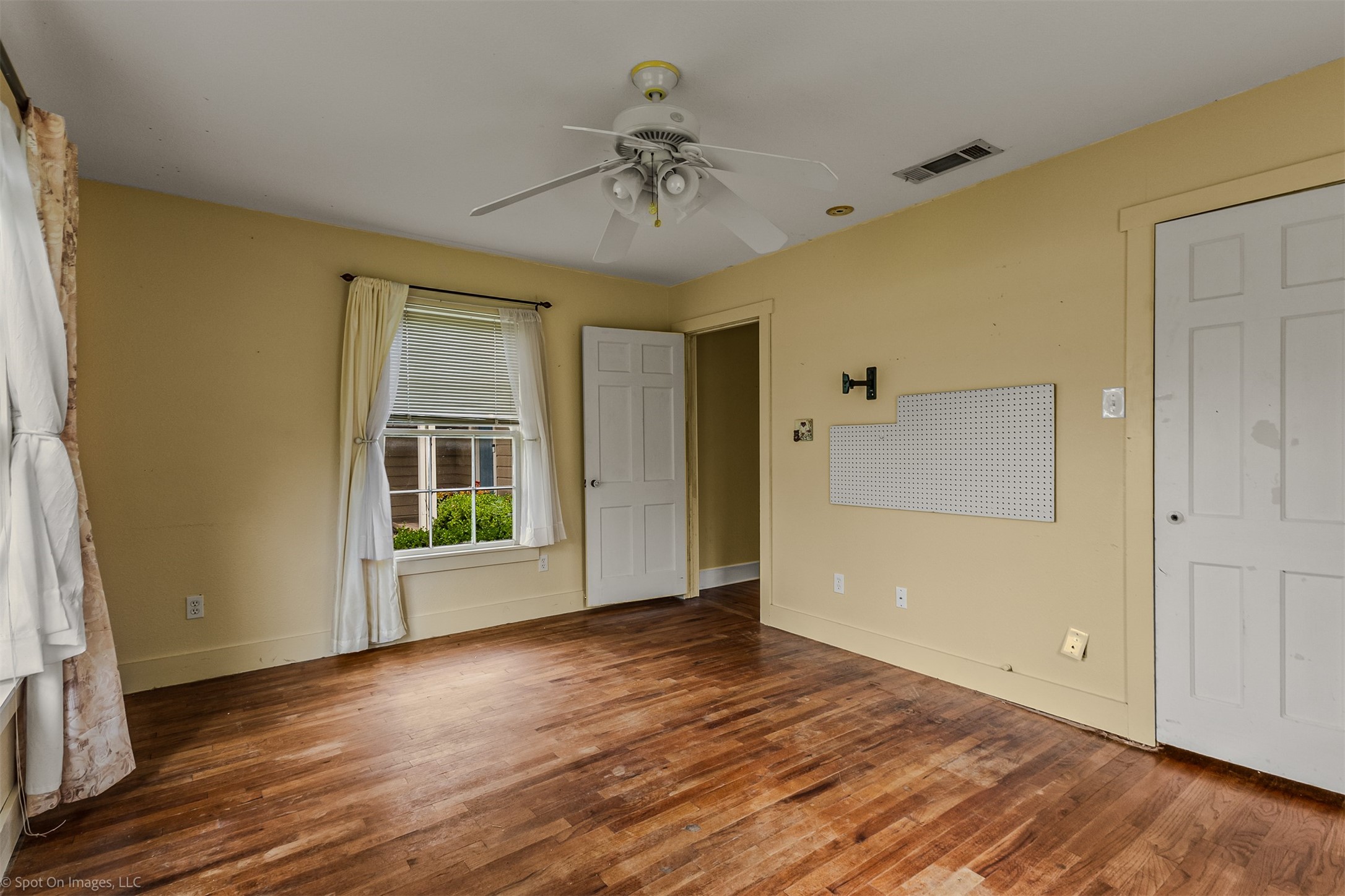 914 Griffith Avenue Terrell TX 75160