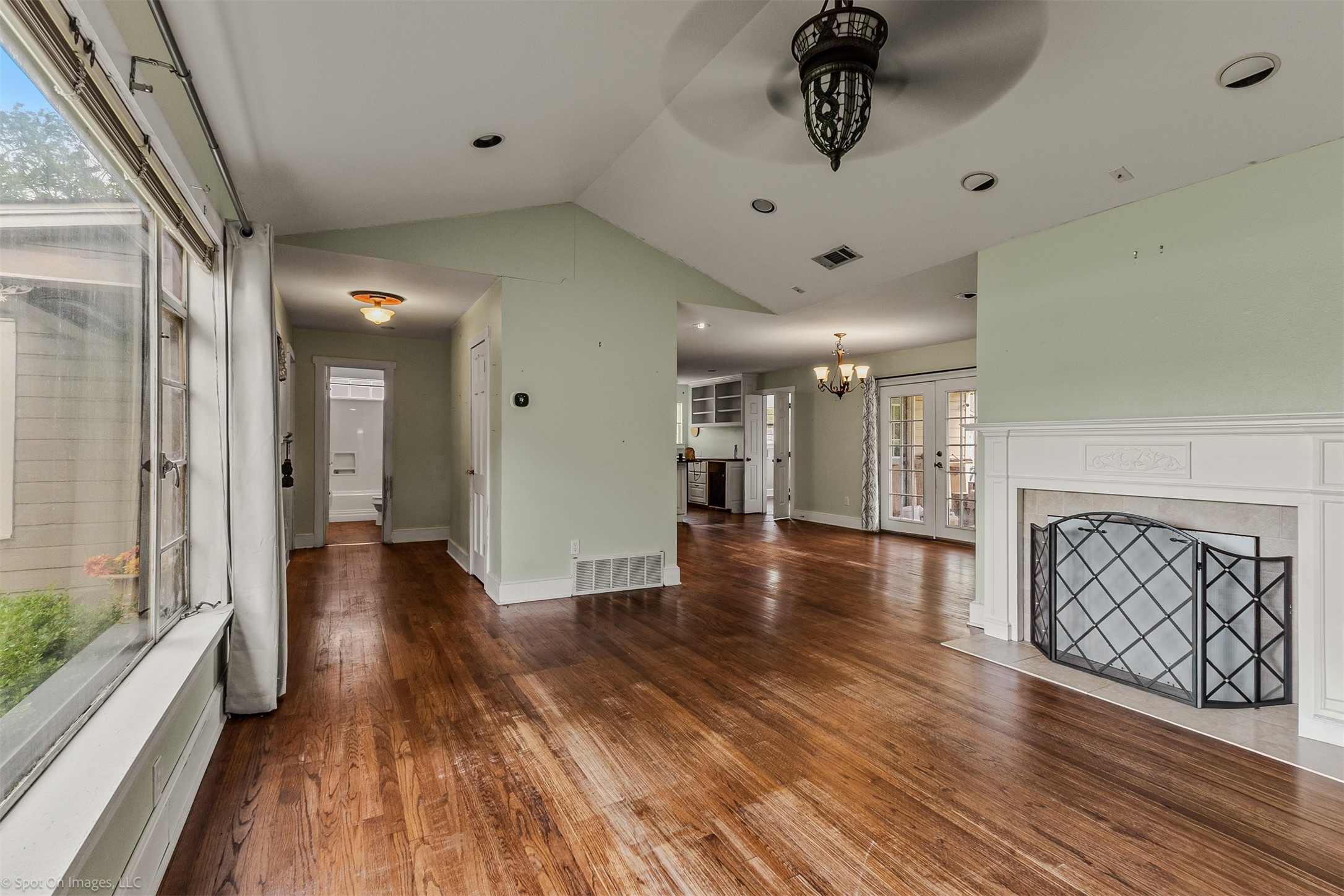 914 Griffith Avenue Terrell TX 75160