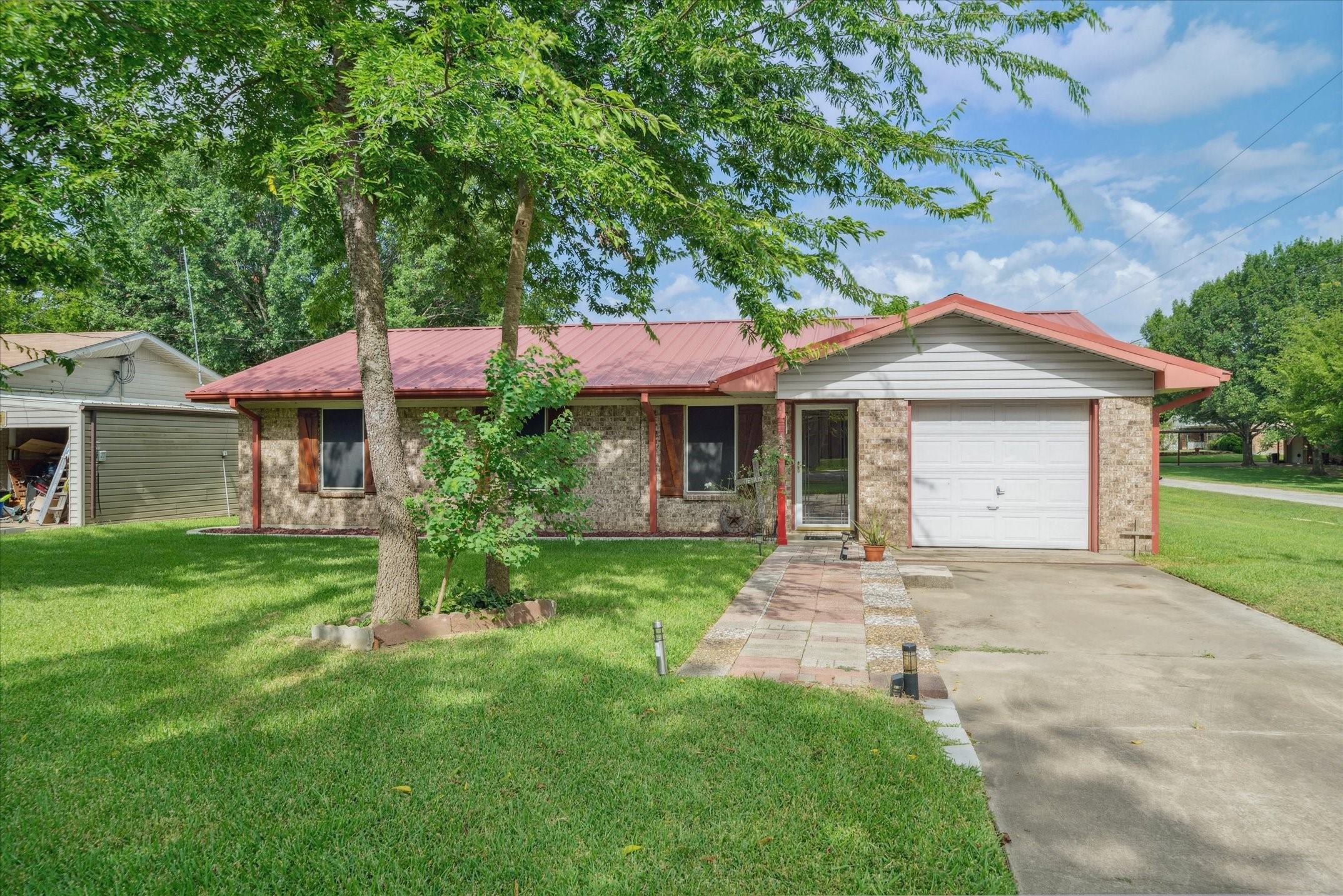 307 Cox Street Wills Point TX 75169
