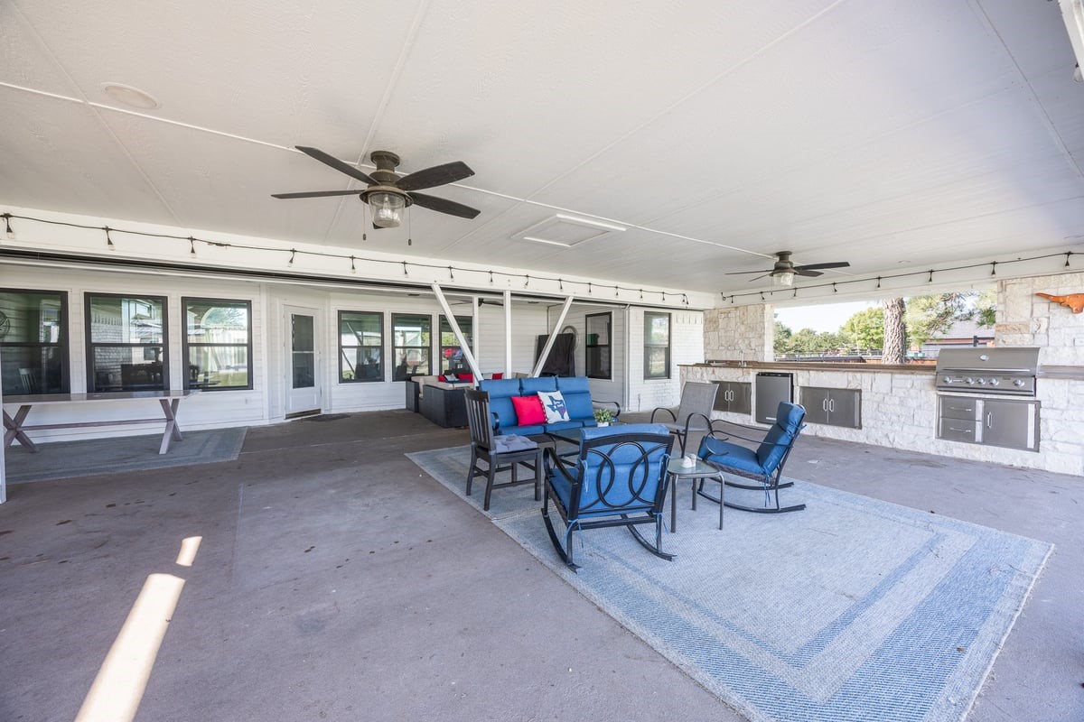 4768 Pebble Creek Drive Aubrey TX 76227