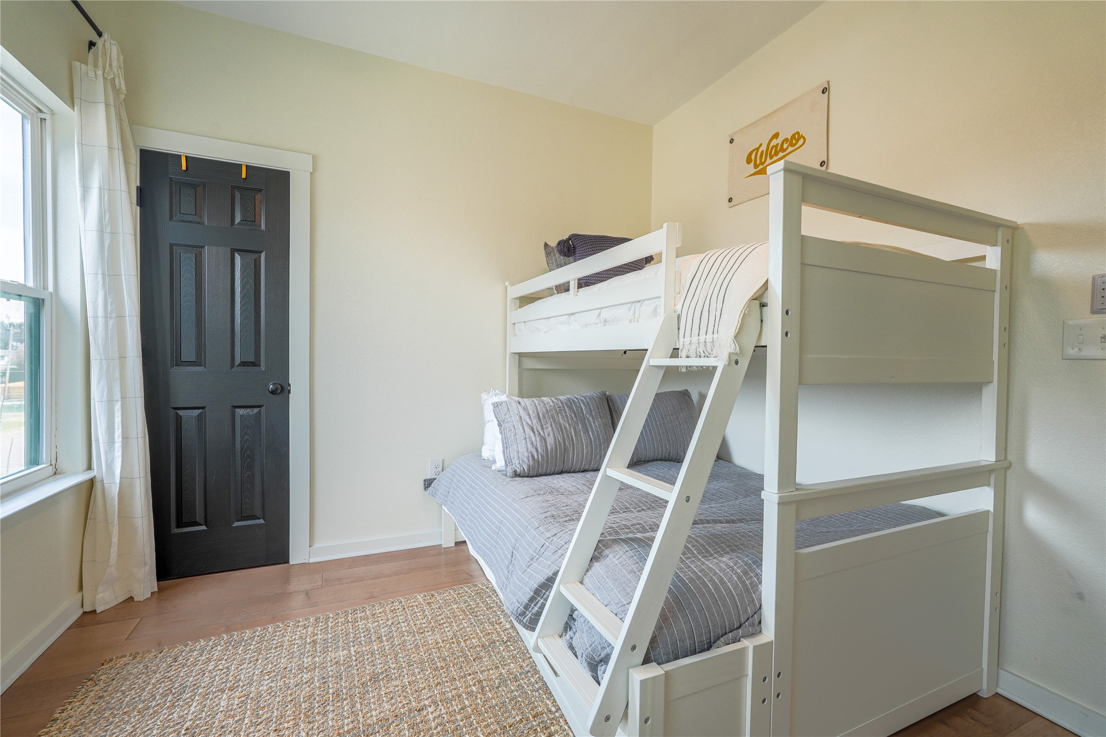 1904 N 17th Waco TX 76707