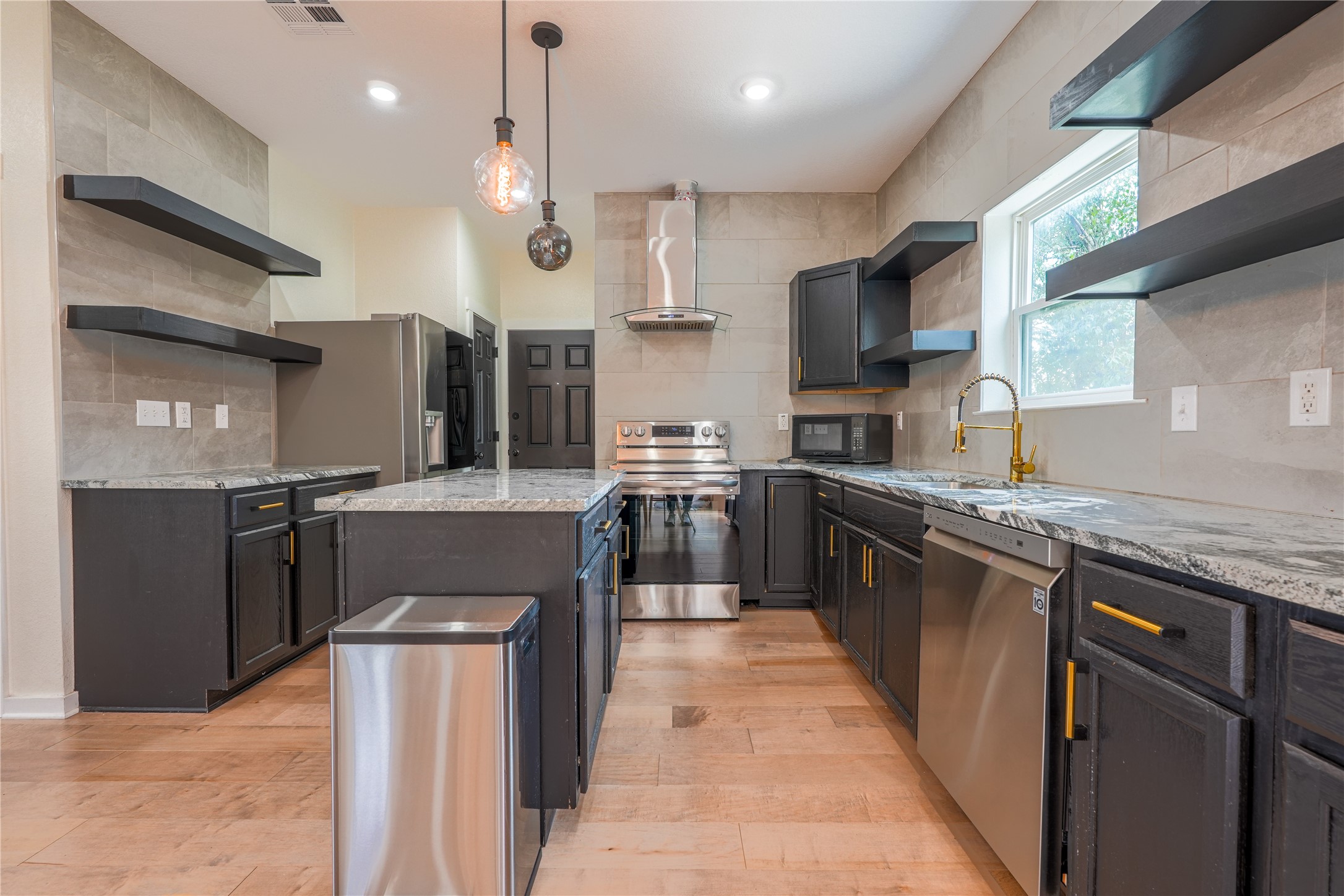 1904 N 17th Waco TX 76707