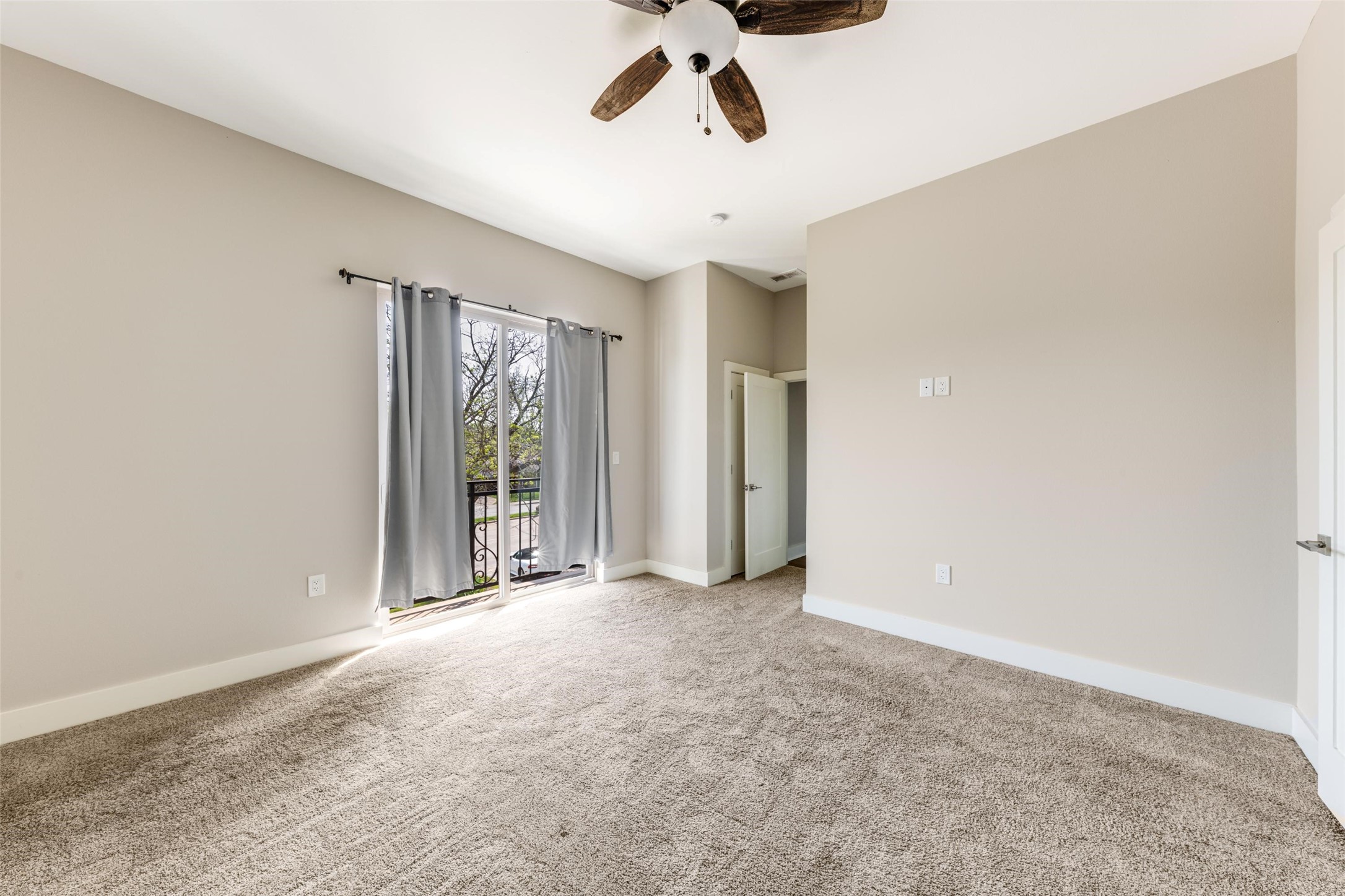 6515 Walnut Hill Lane Dallas TX 75230