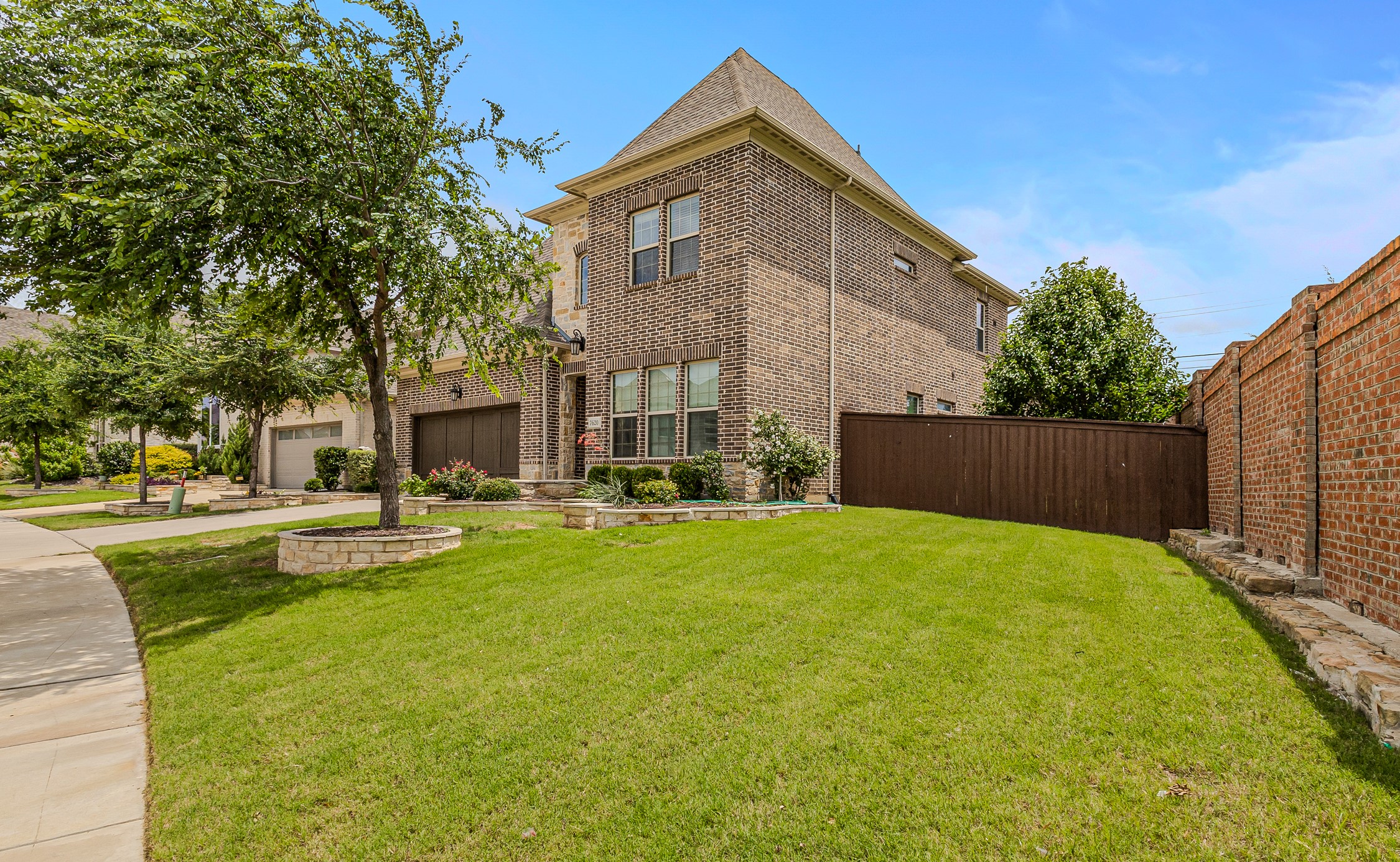 7620 Sonian Forest Drive Irving TX 75063