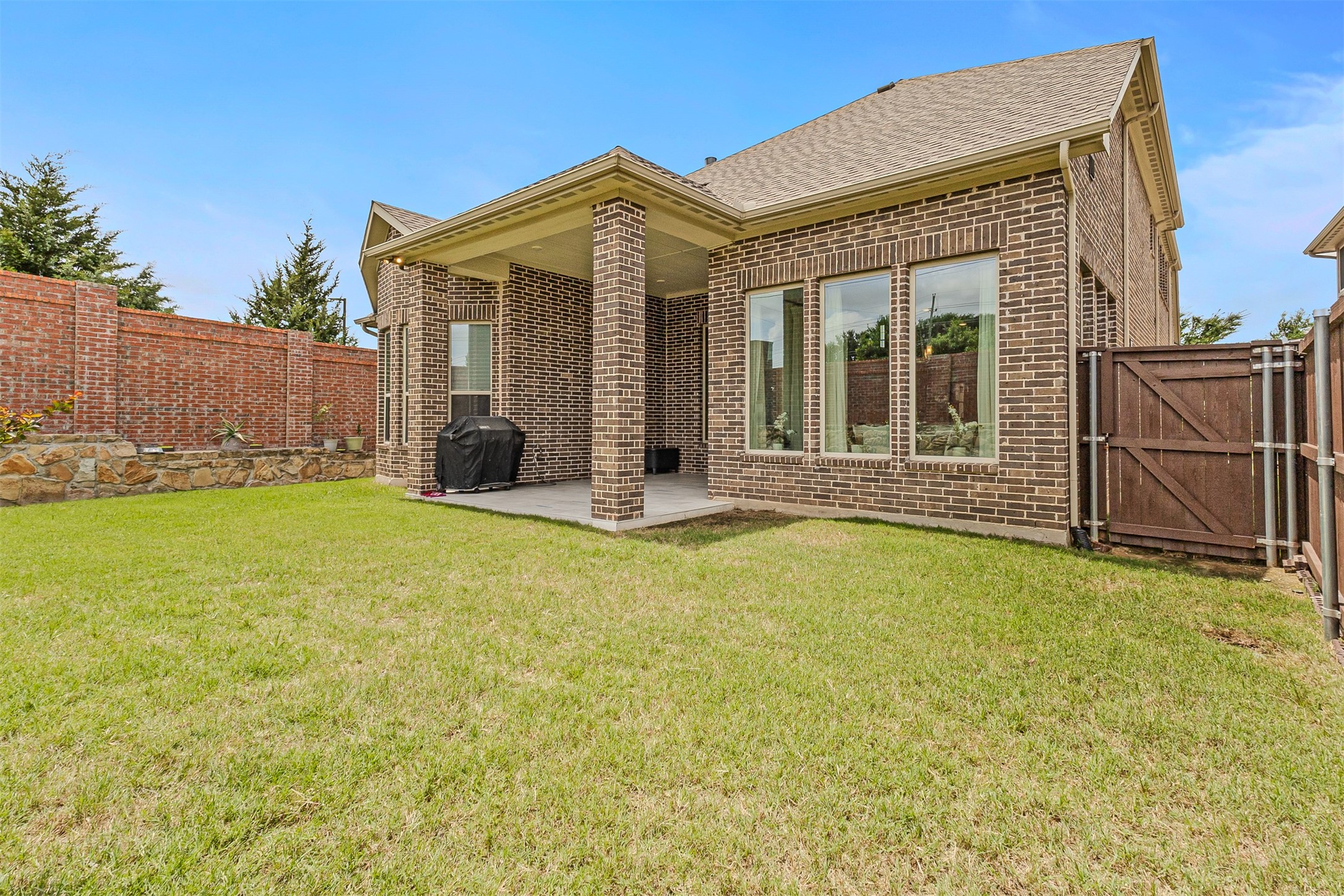 7620 Sonian Forest Drive Irving TX 75063