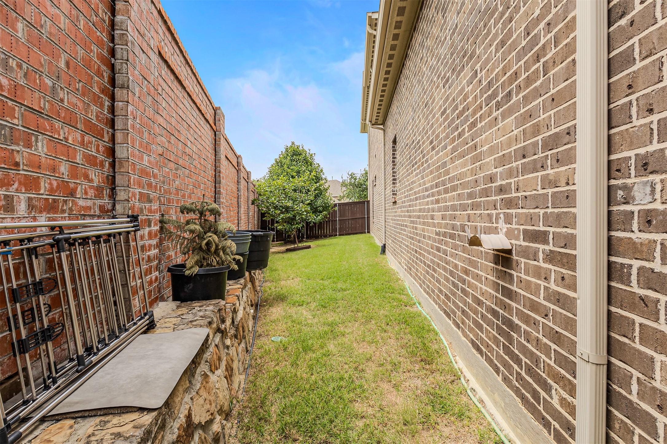 7620 Sonian Forest Drive Irving TX 75063