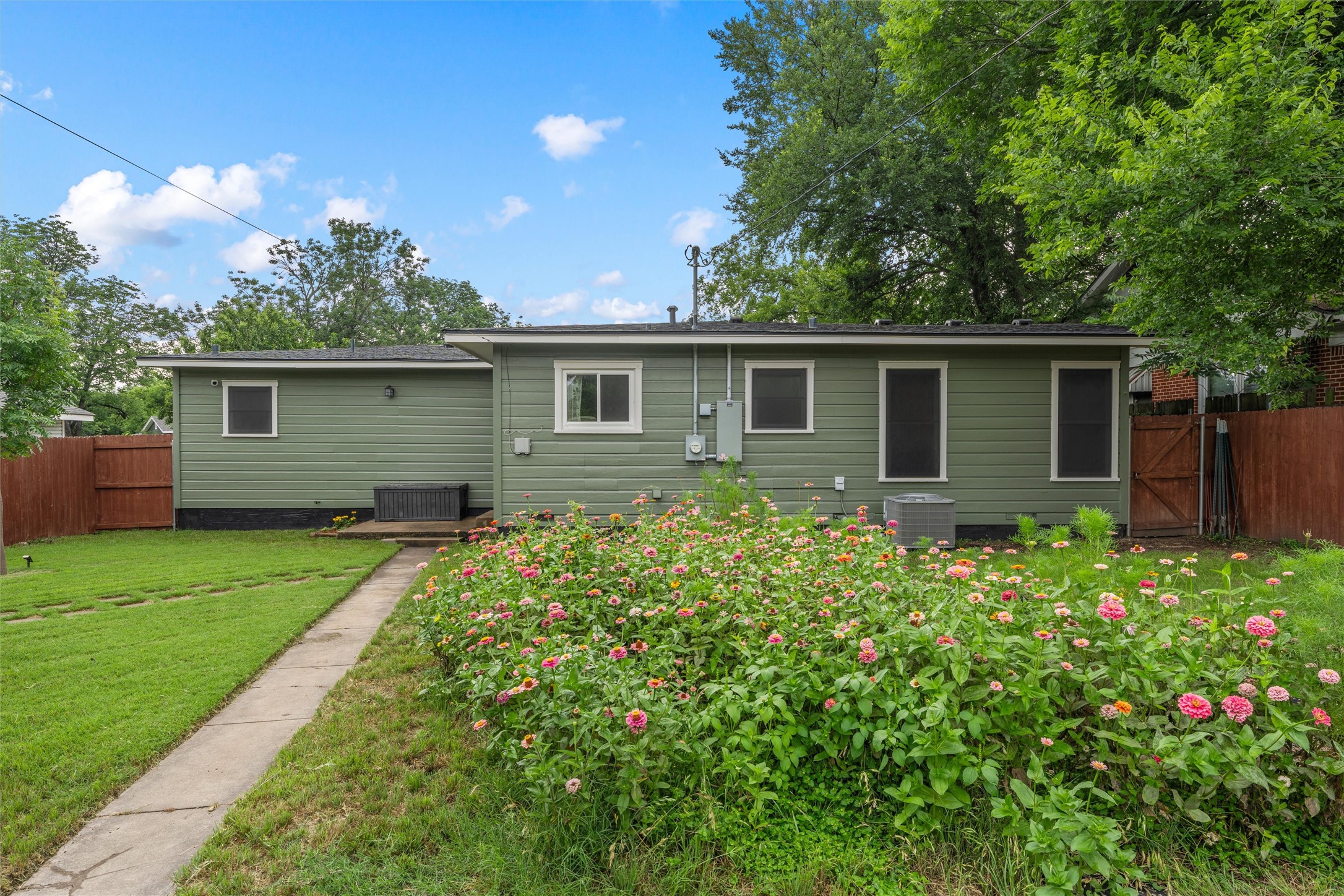 3709 Parkwood Street Waco TX 76710