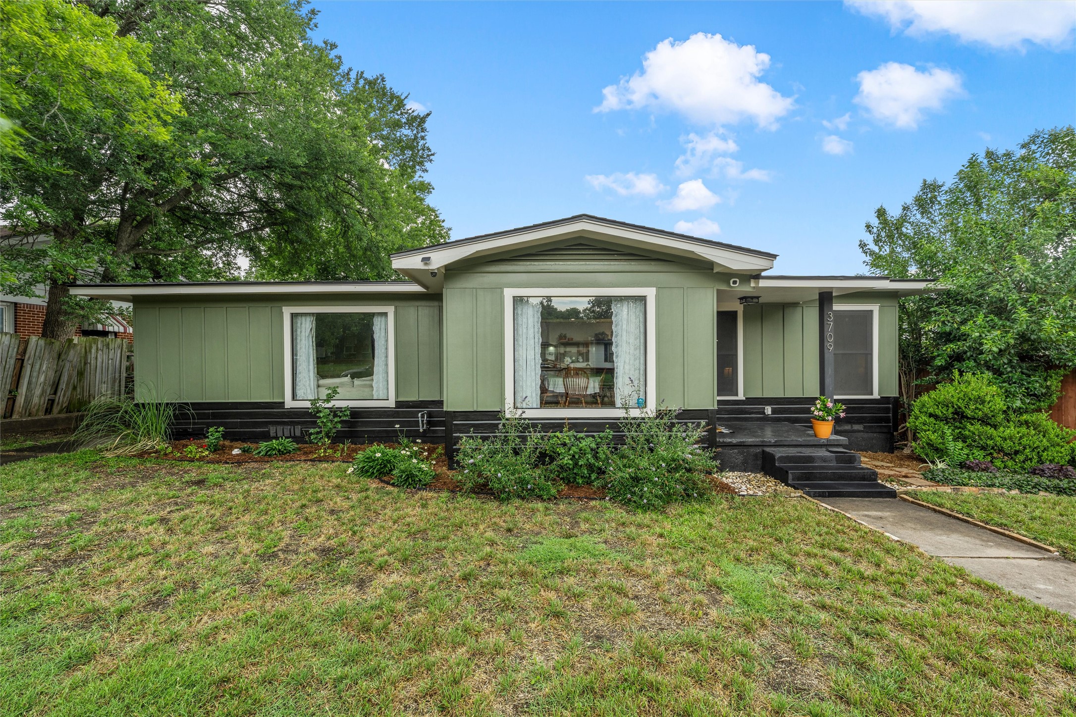 3709 Parkwood Street Waco TX 76710