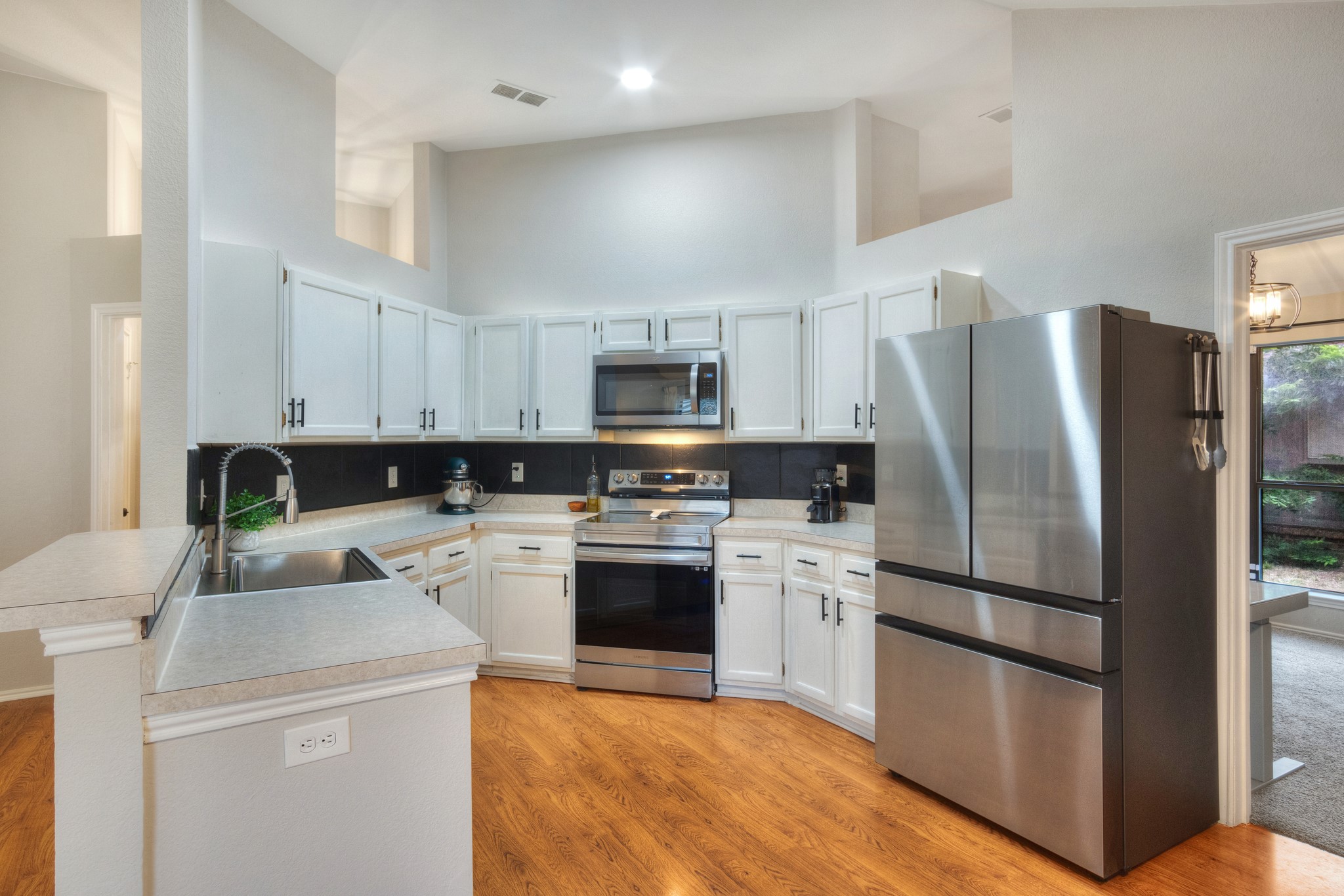 1665 N Valley Parkway Lewisville TX 75077