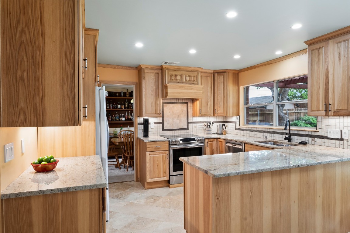 1215 Berkley Drive Grapevine TX 76051