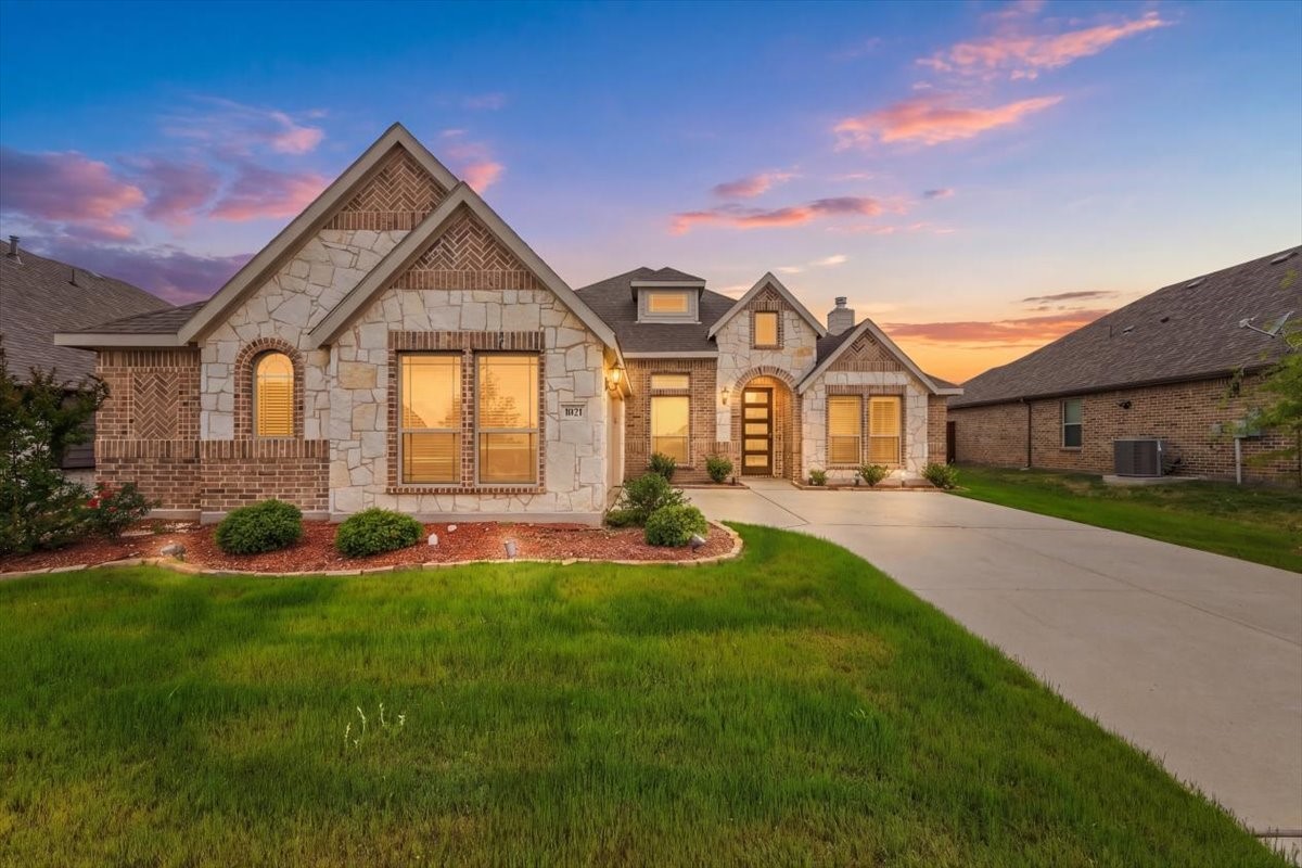 1021 Longbow Lane Crowley TX 76036