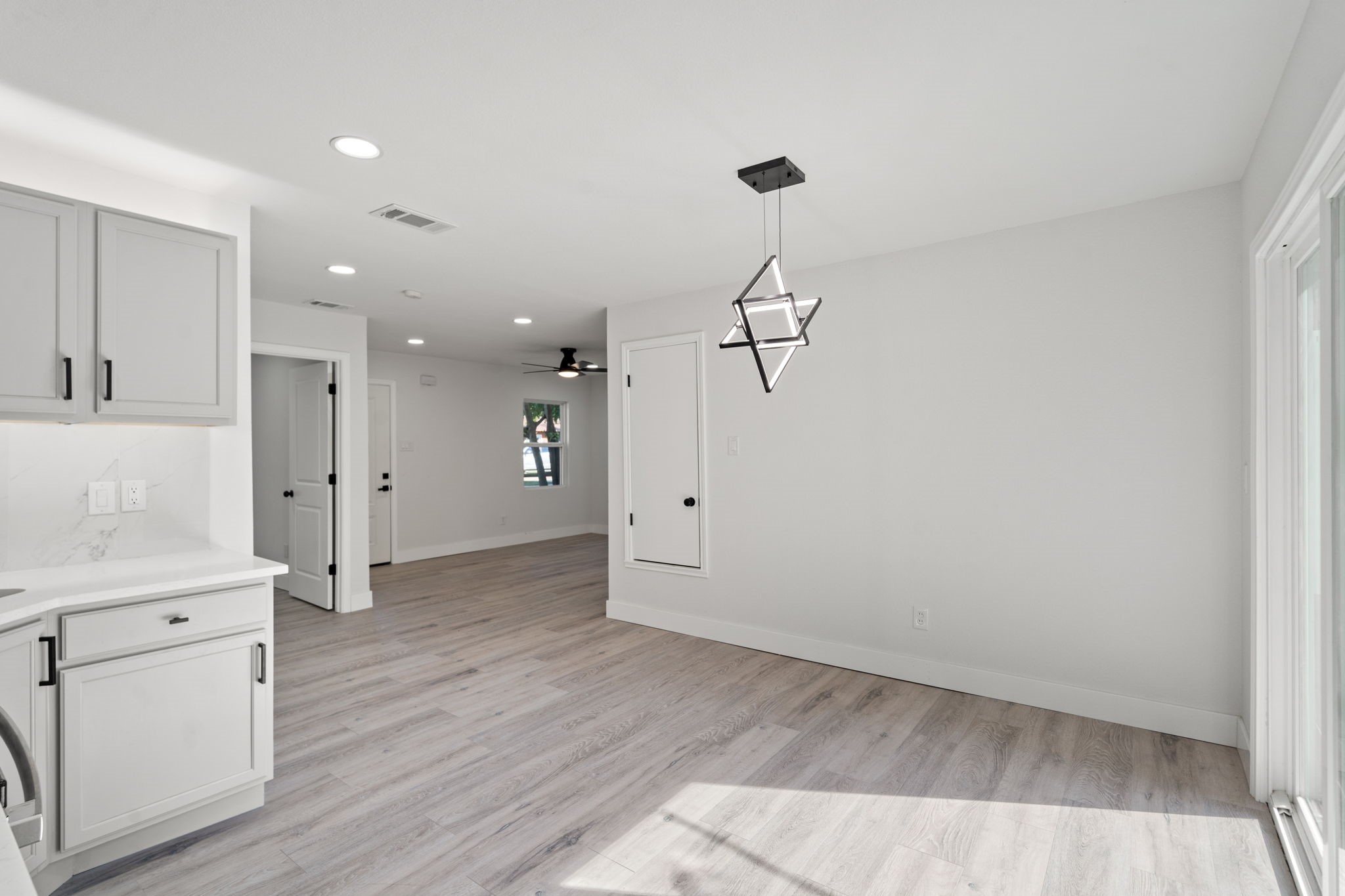 1604 Arbor Arlington TX 76010
