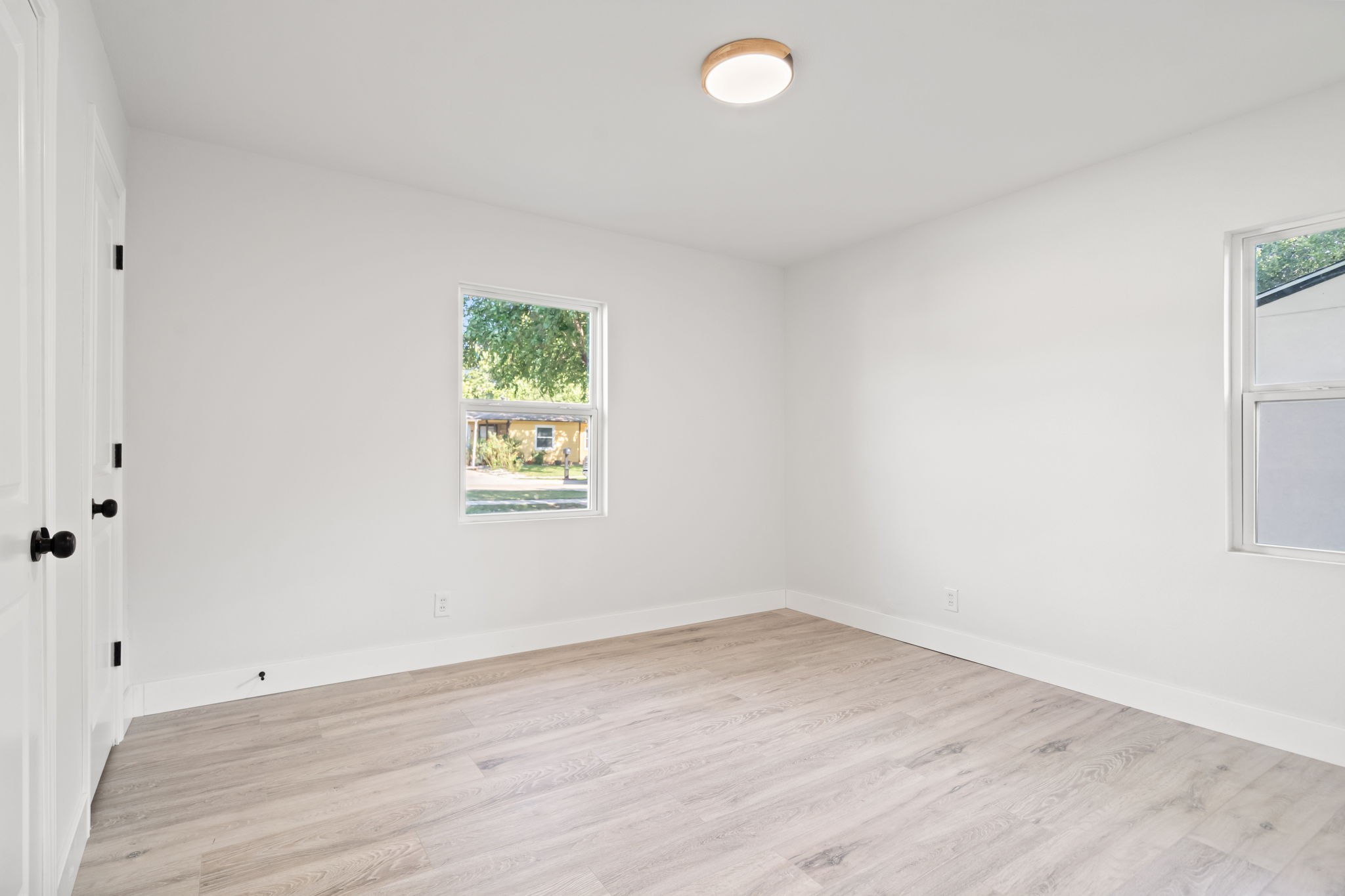 1604 Arbor Arlington TX 76010